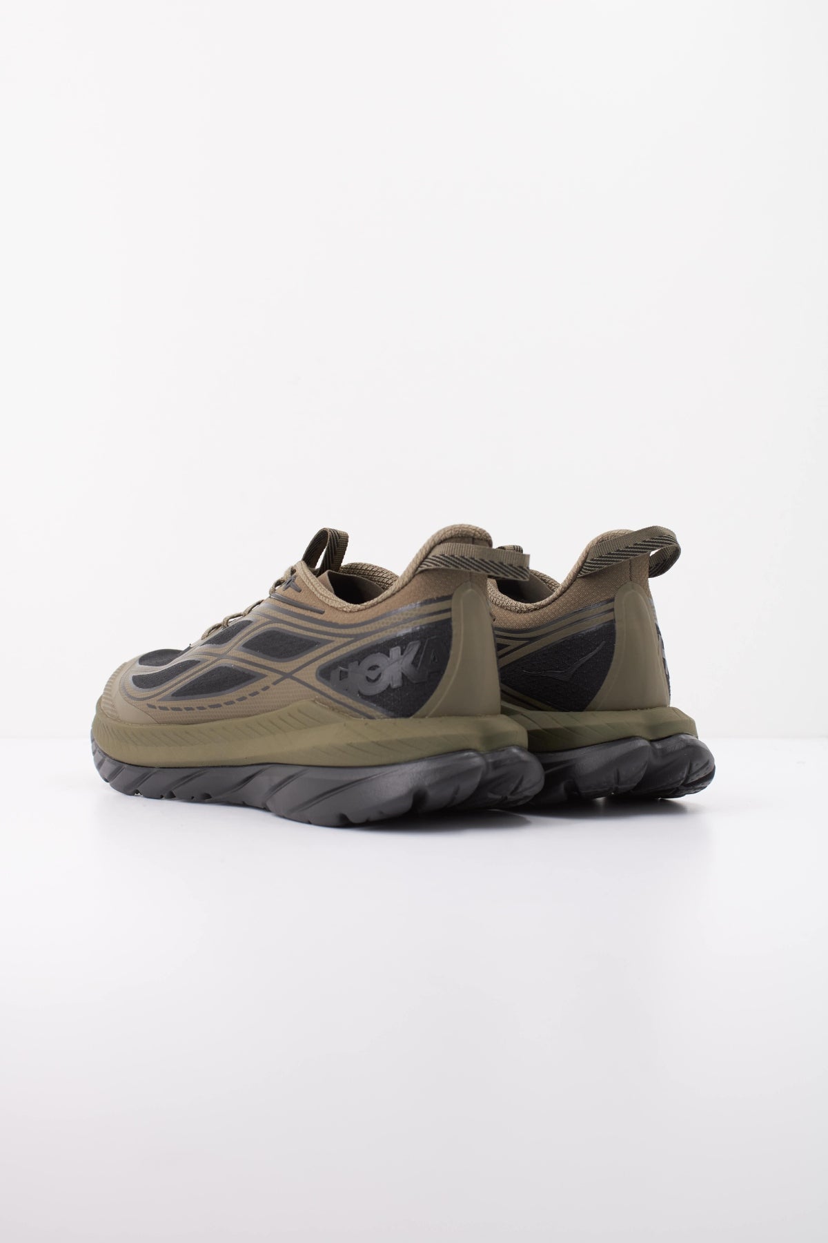 HOKA 1176250MHO ZAPATILLA MACH REMASTERE en color VERDE (4)