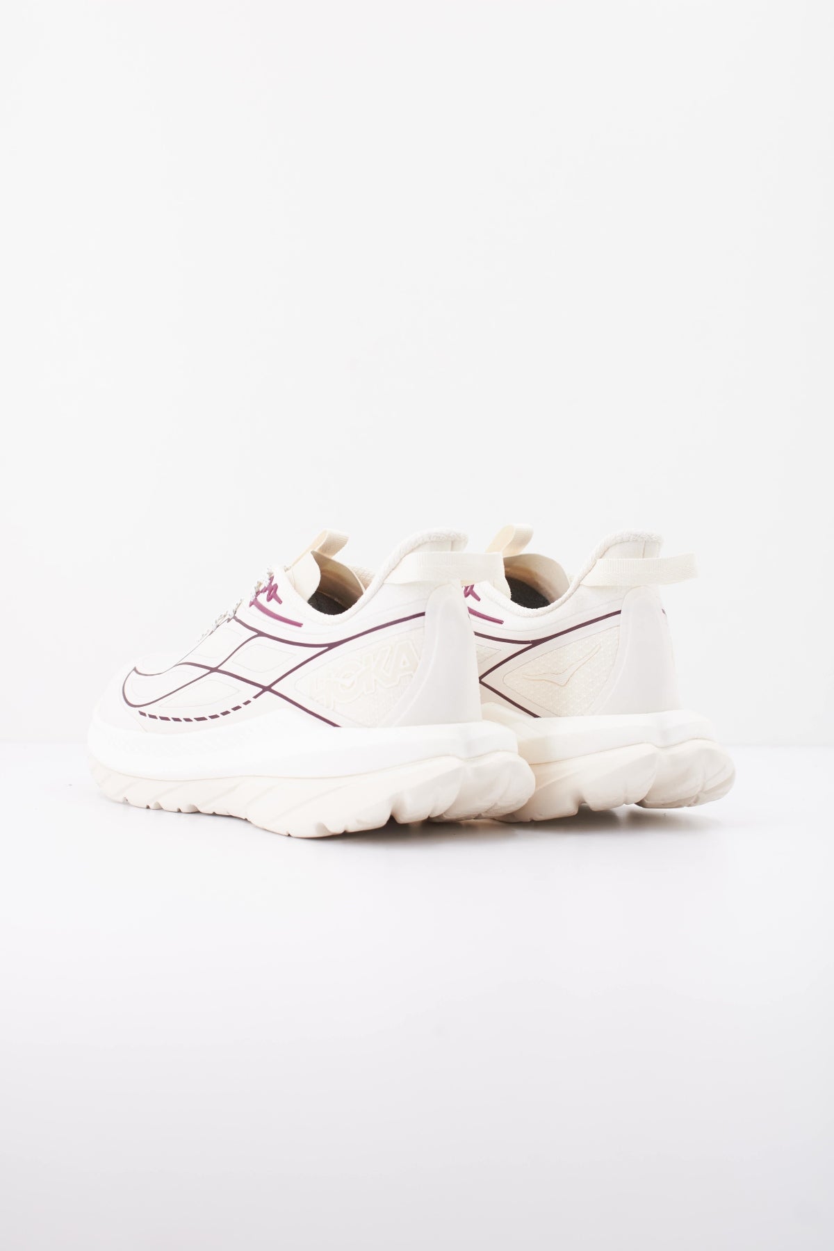 HOKA 1176251MHO ZAPATILLA W MACH REMASTE en color BLANCO (4)
