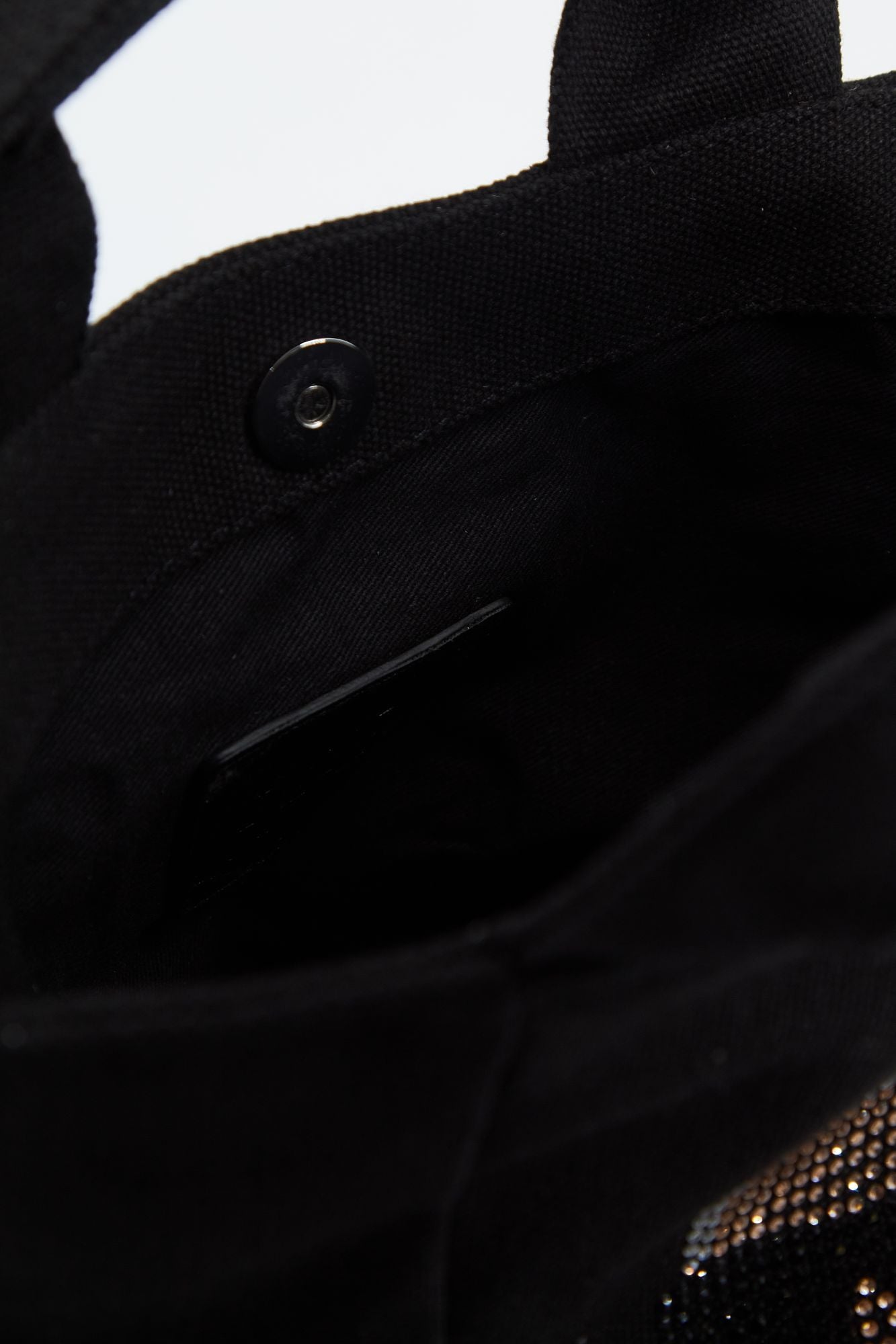 KARL LAGERFELD K/IKONIK 2.0 RHNSTN SHOPPE en color NEGRO (4)