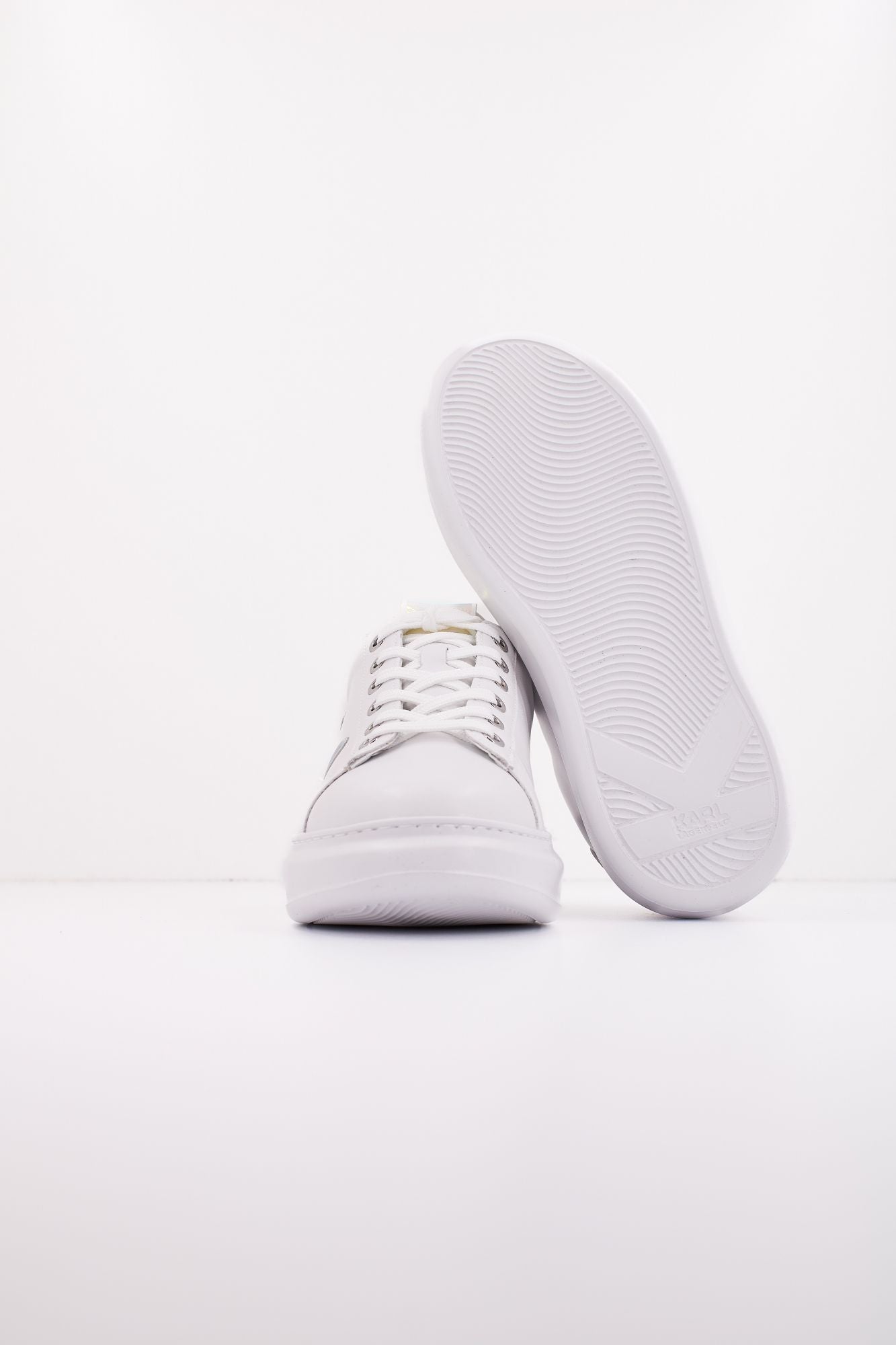 KARL LAGERFELD KAPRI SIGNIA LACE LTHR en color BLANCO (4)