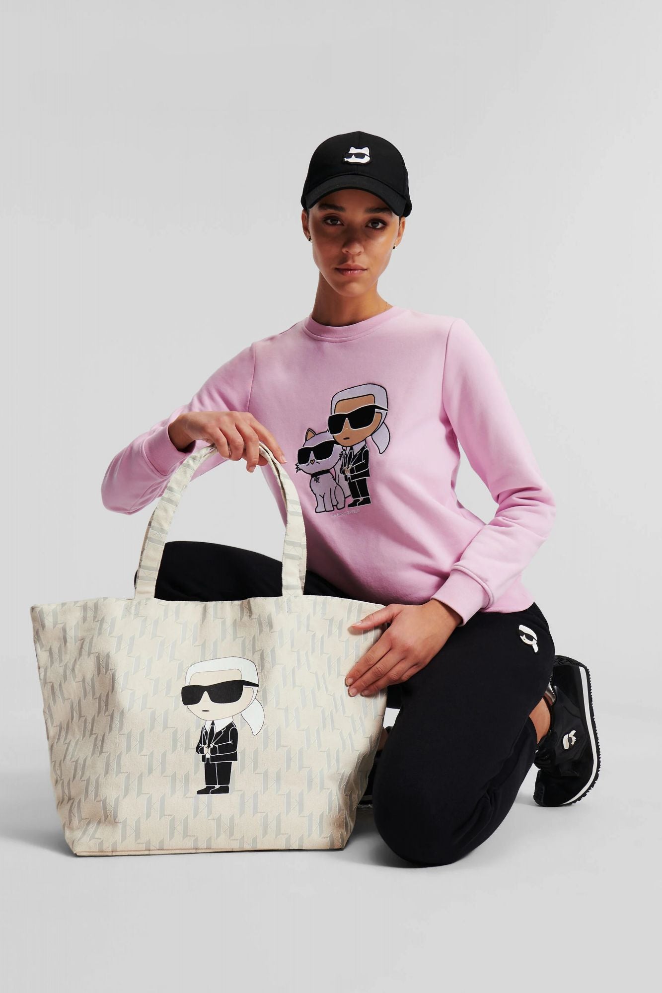 KARL LAGERFELD K/IKONIK 2,0 KARL MONO SHO en color MARRON CLARO (4)