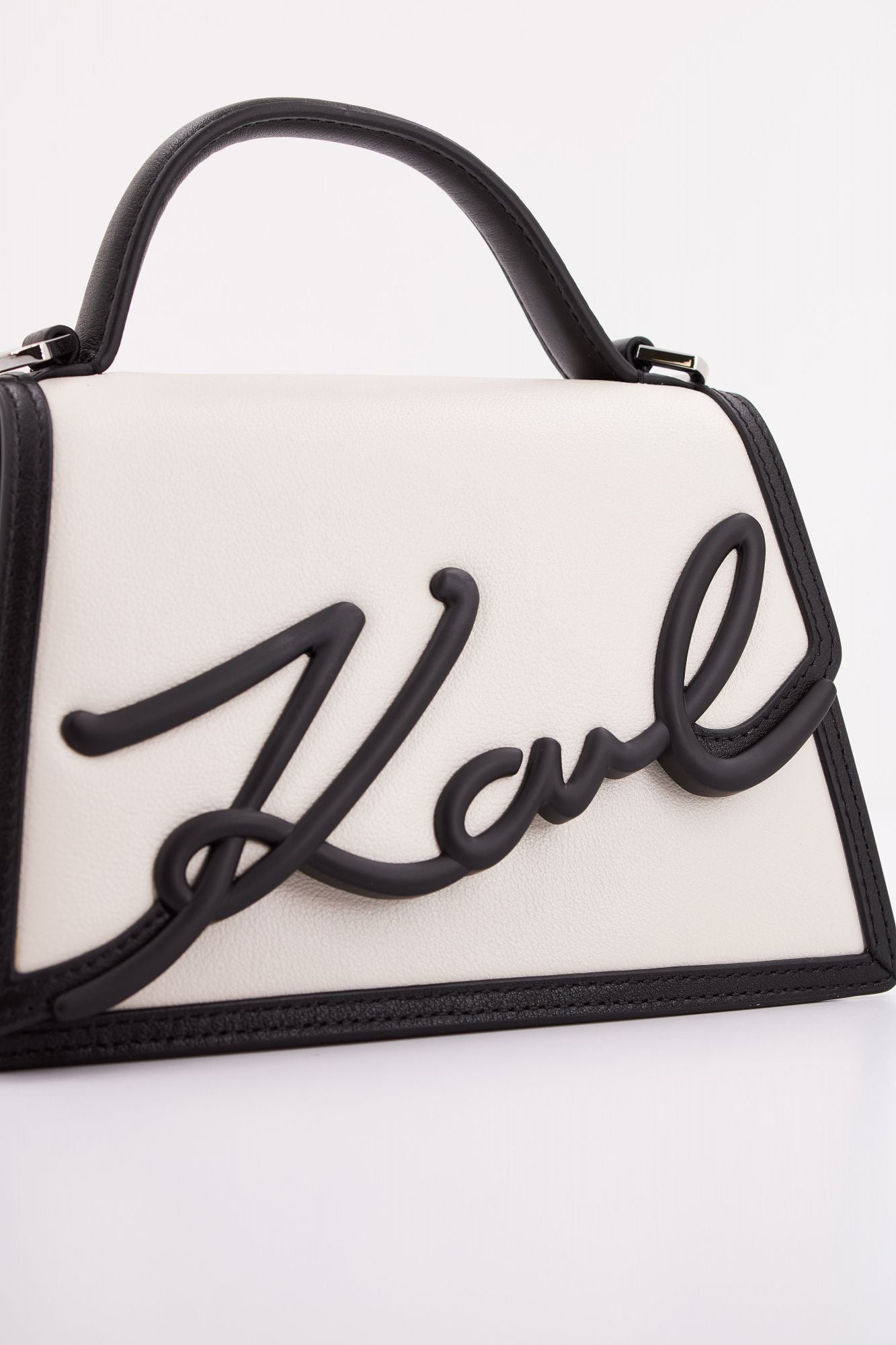 KARL LAGERFELD K/SIGNATURE 2.0 SP SM CB en color BLANCO (4)