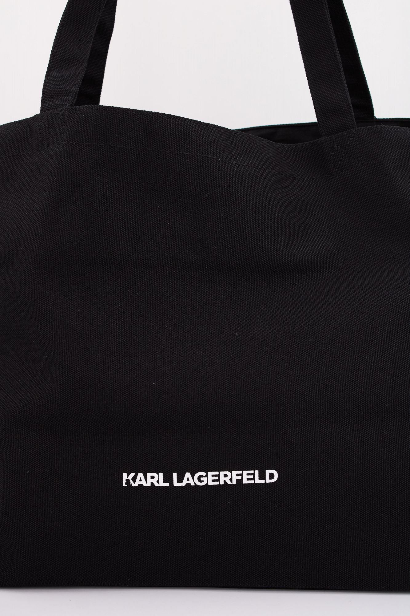KARL LAGERFELD K/SIGNATURE SHOPPER en color NEGRO (4)