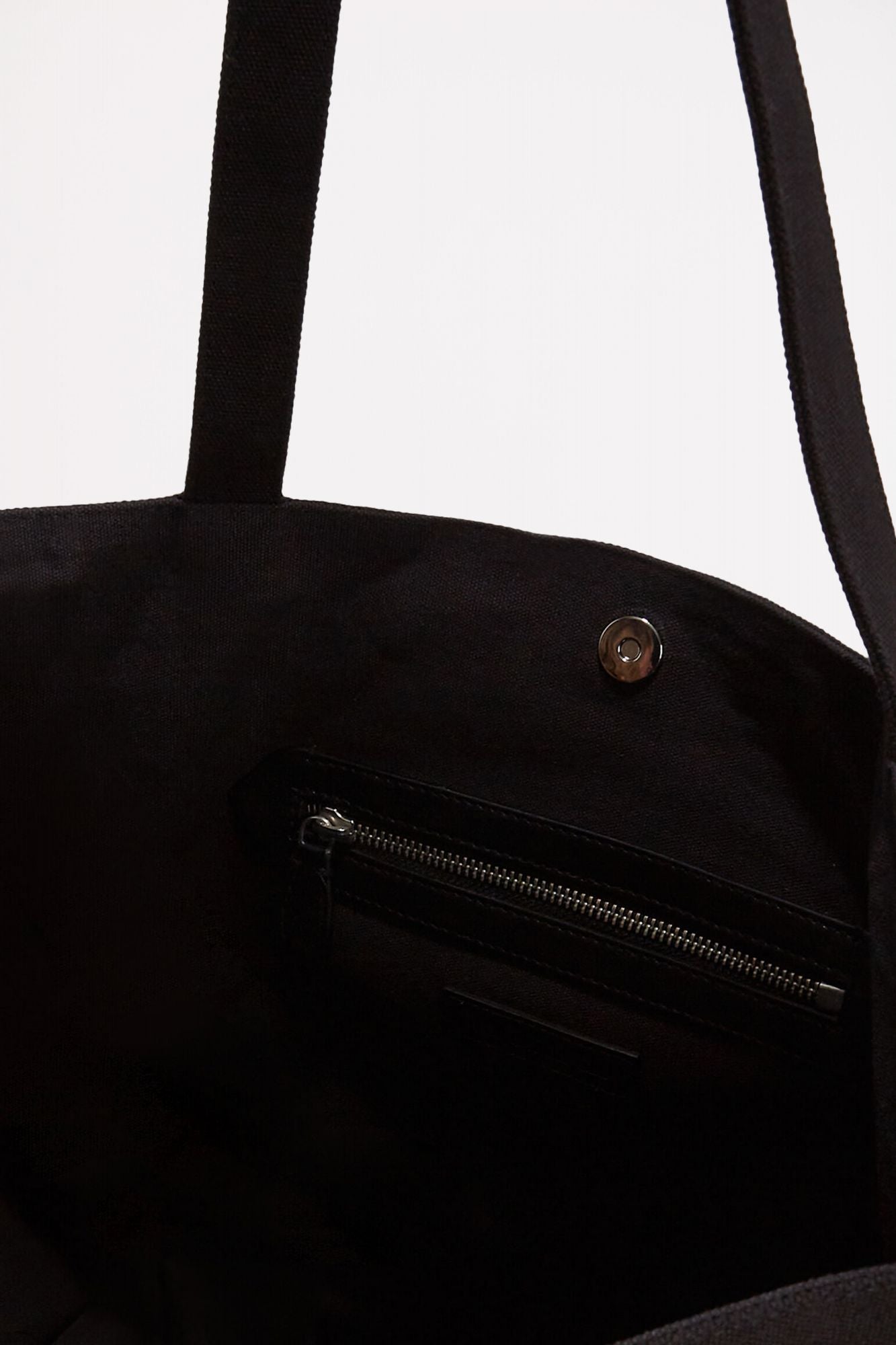 KARL LAGERFELD K/ESSENTIAL en color NEGRO (3)