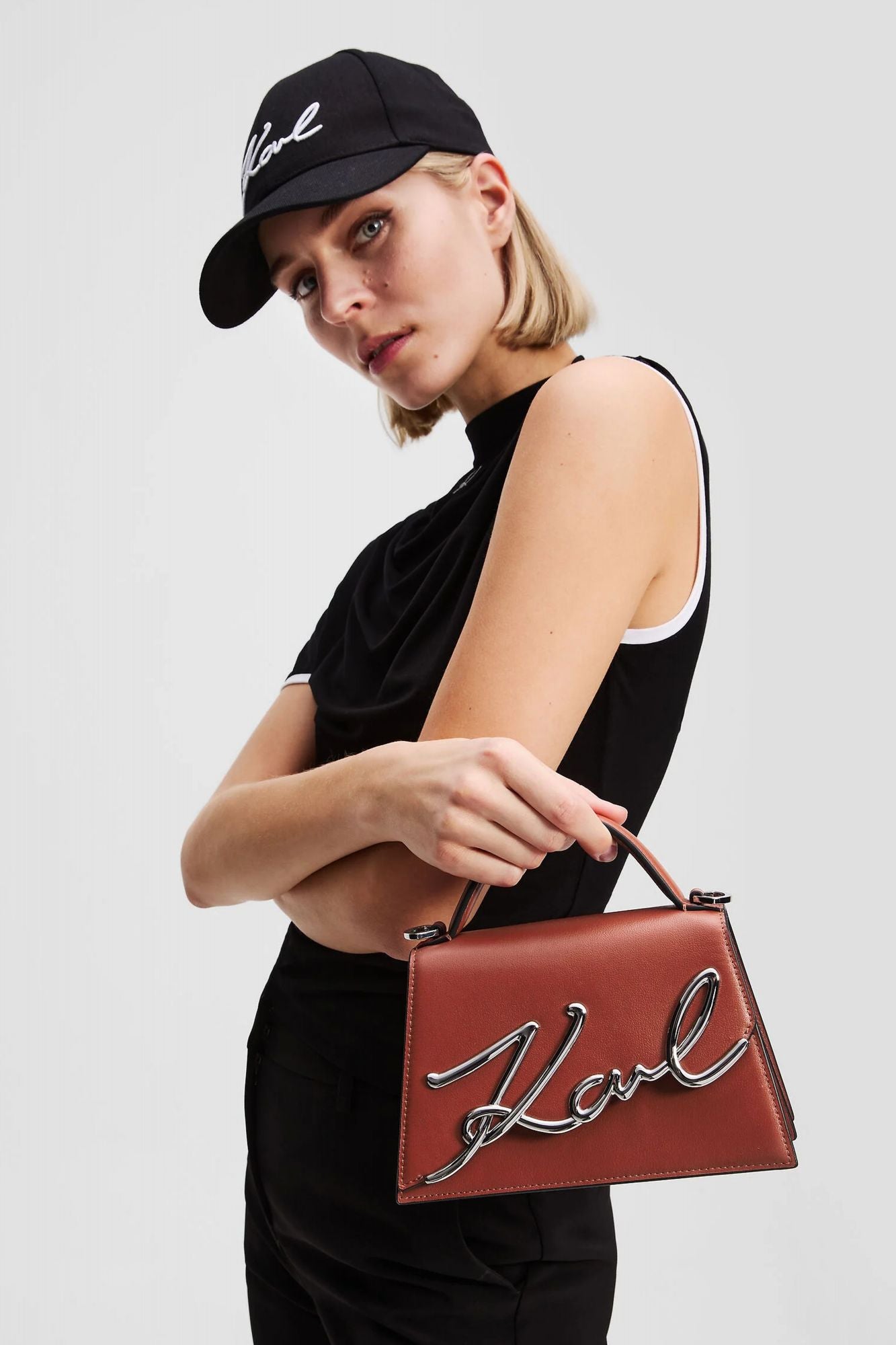 KARL LAGERFELD K SIGNATURE 2.0 SM CROSSBO en color ROJO (4)
