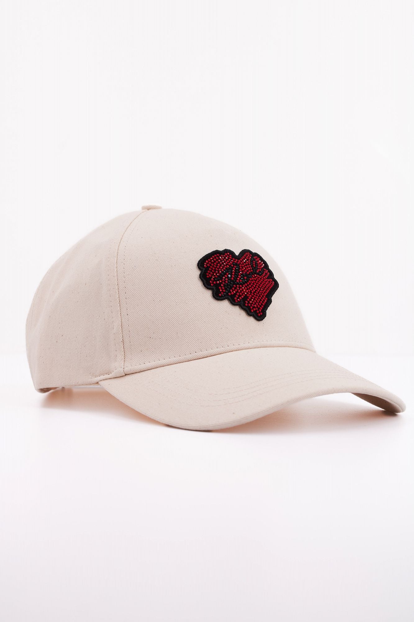 KARL LAGERFELD HEARTS CAP en color BEIS (2)