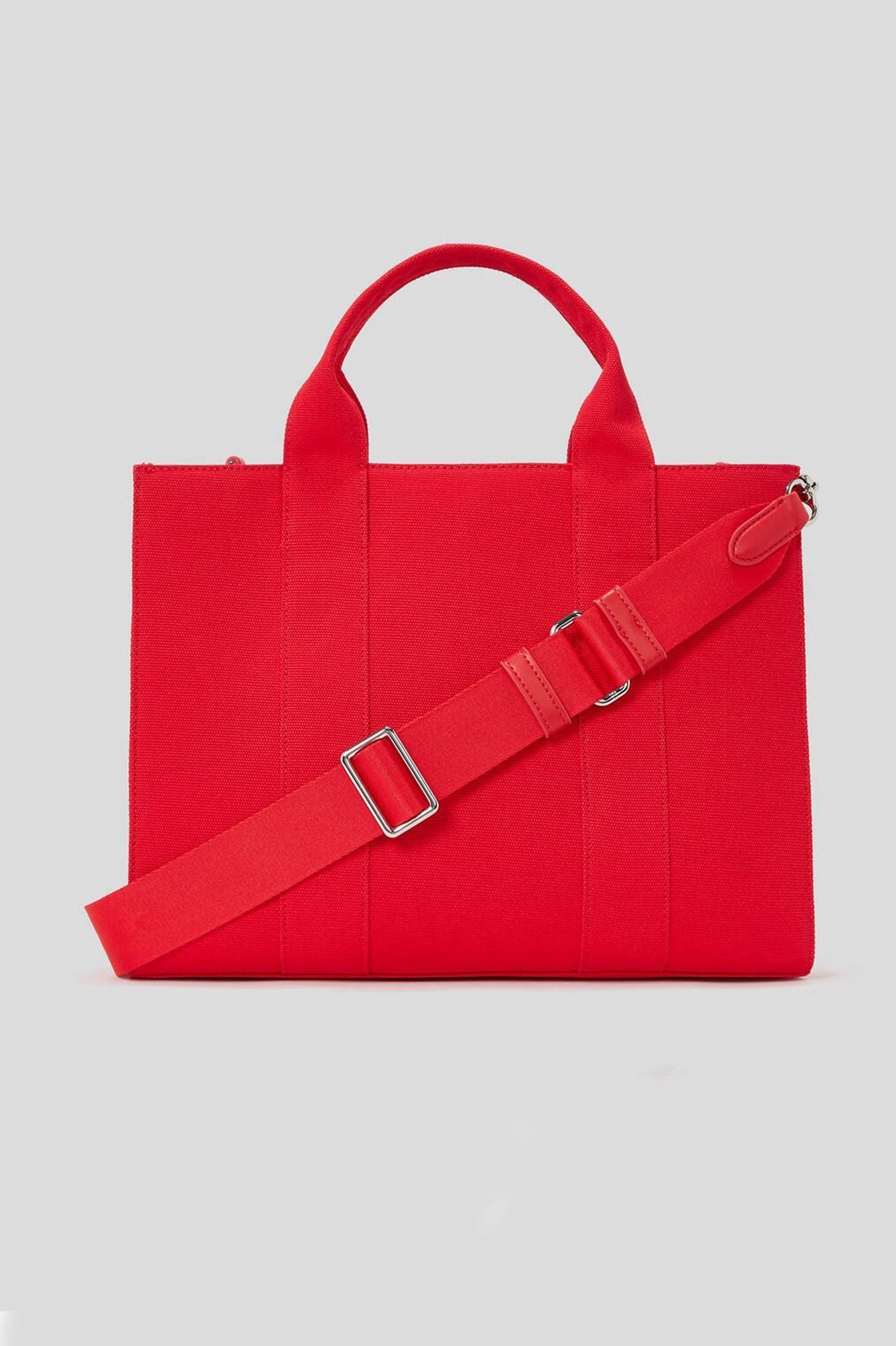 KARL LAGERFELD RSG SQUARE MEDIUM TOTE en color ROJO (2)