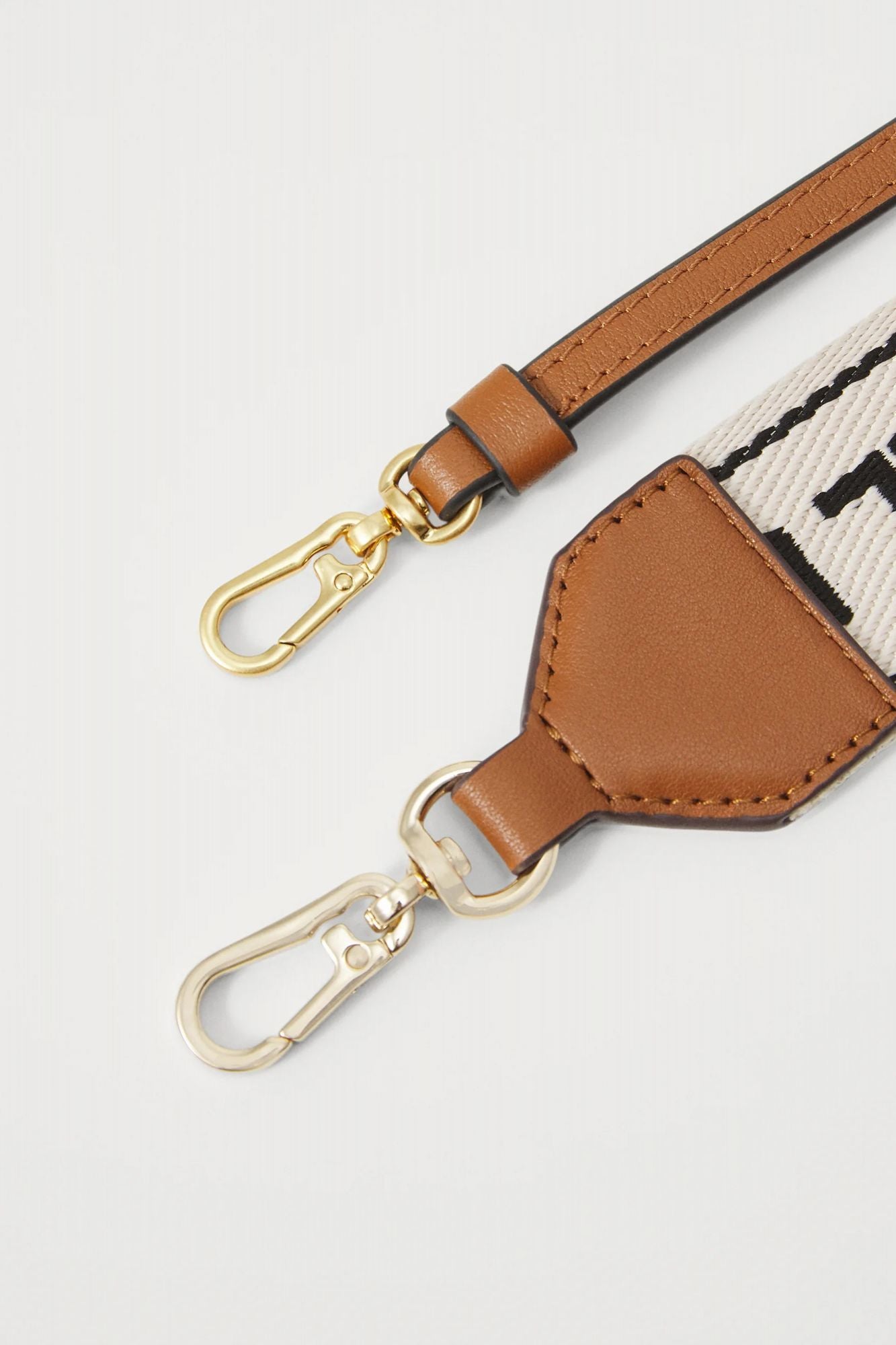 KARL LAGERFELD IKON K SM TOTE CANVAS en color MARRON (4)