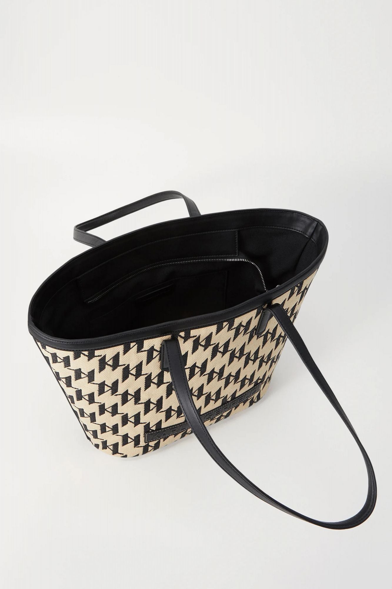 KARL LAGERFELD ESSENTIAL RAFFIA SM TOT MN en color NEGRO (3)