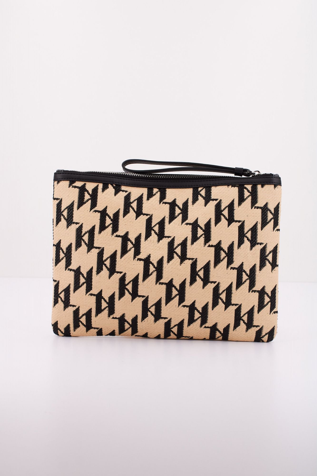 KARL LAGERFELD K ESSENTIAL RAFFIA POUCH M en color BEIS (3)