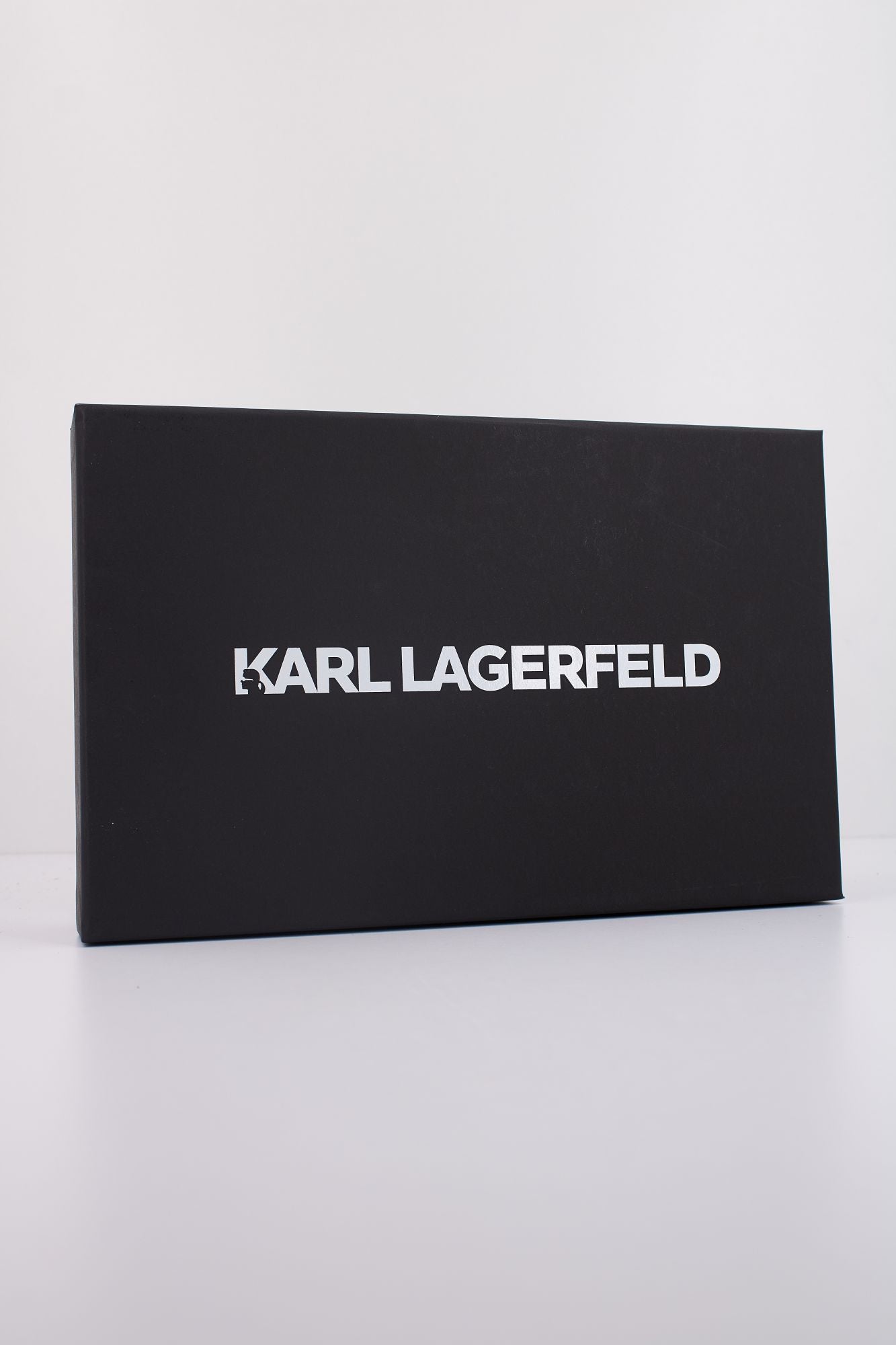 KARL LAGERFELD PANACHE II BORDER SLIDE en color NEGRO (6)