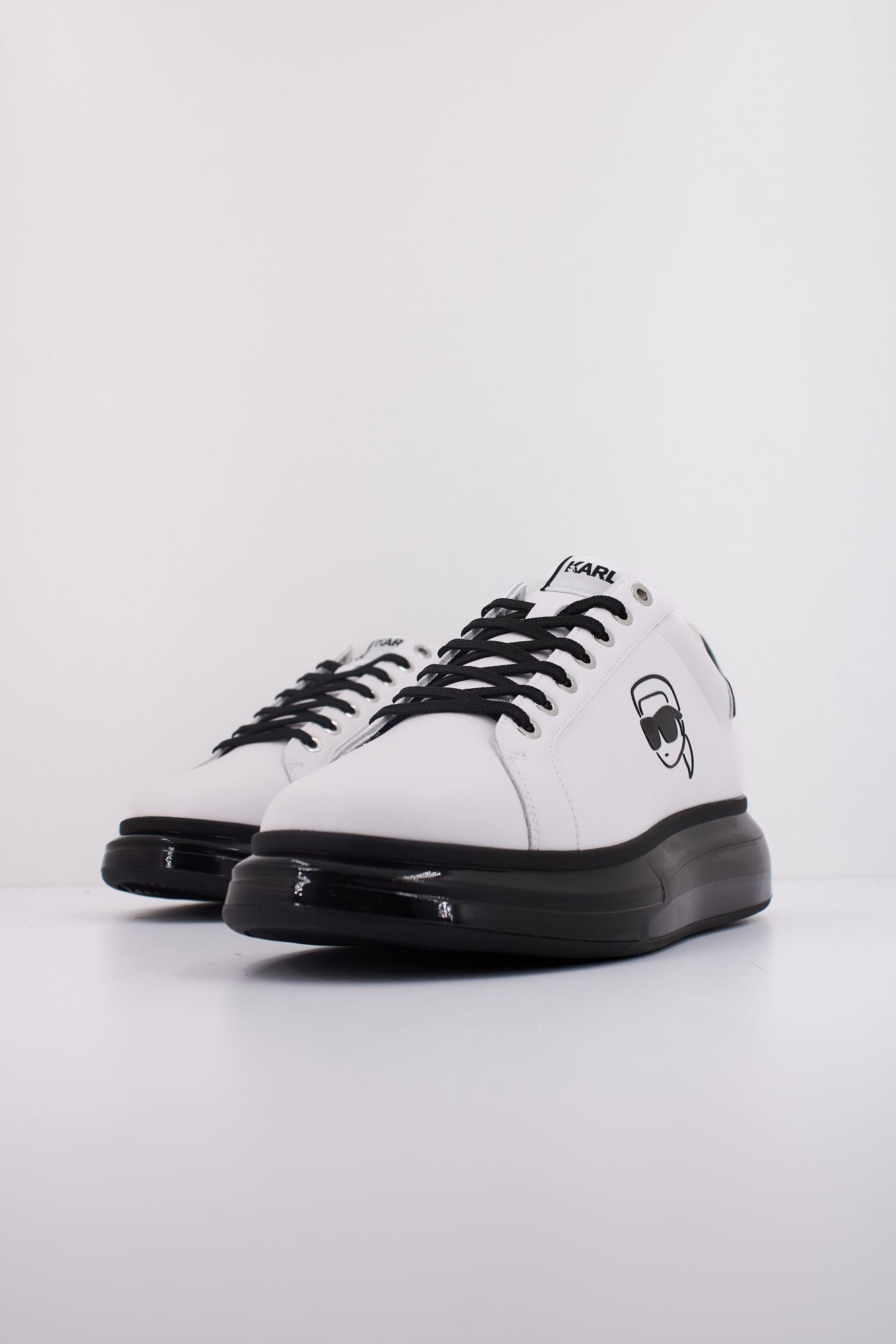 KARL LAGERFELD KAPRI KUSHION OUTLINE en color BLANCO (2)