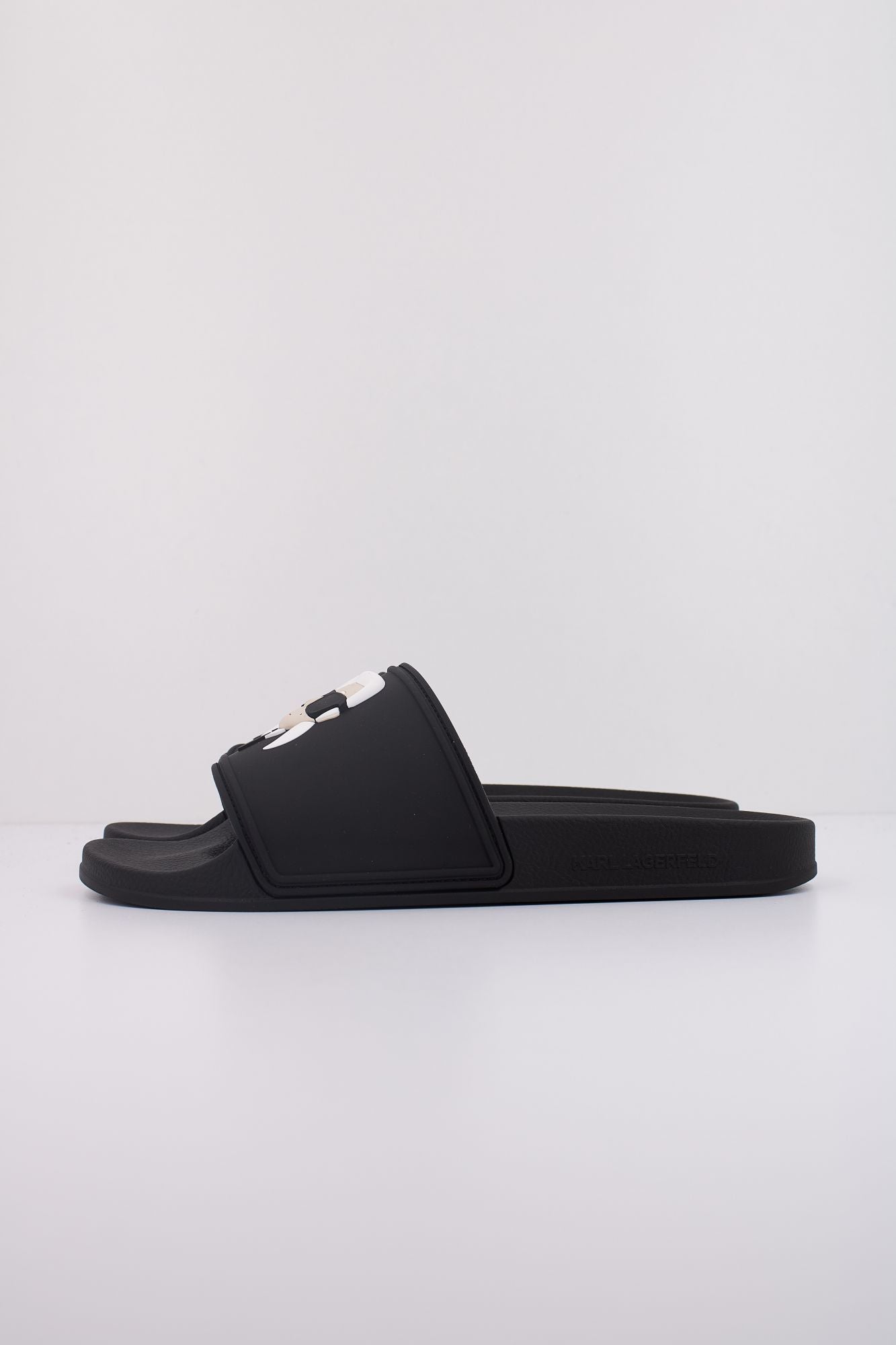 KARL LAGERFELD KONDO KARL NFT SLIDE en color NEGRO (1)