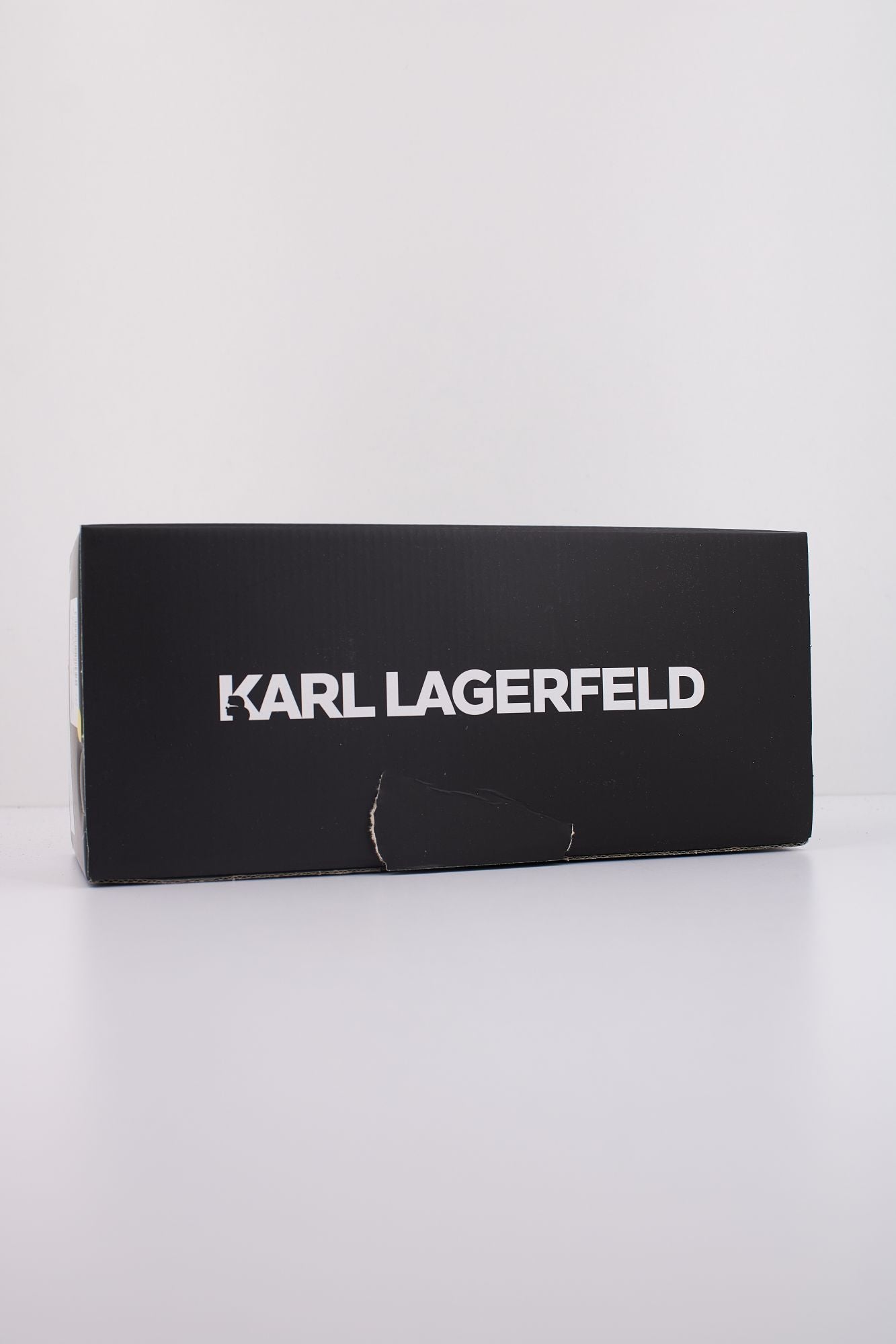 KARL LAGERFELD KONDO KARL NFT SLIDE en color NEGRO (6)