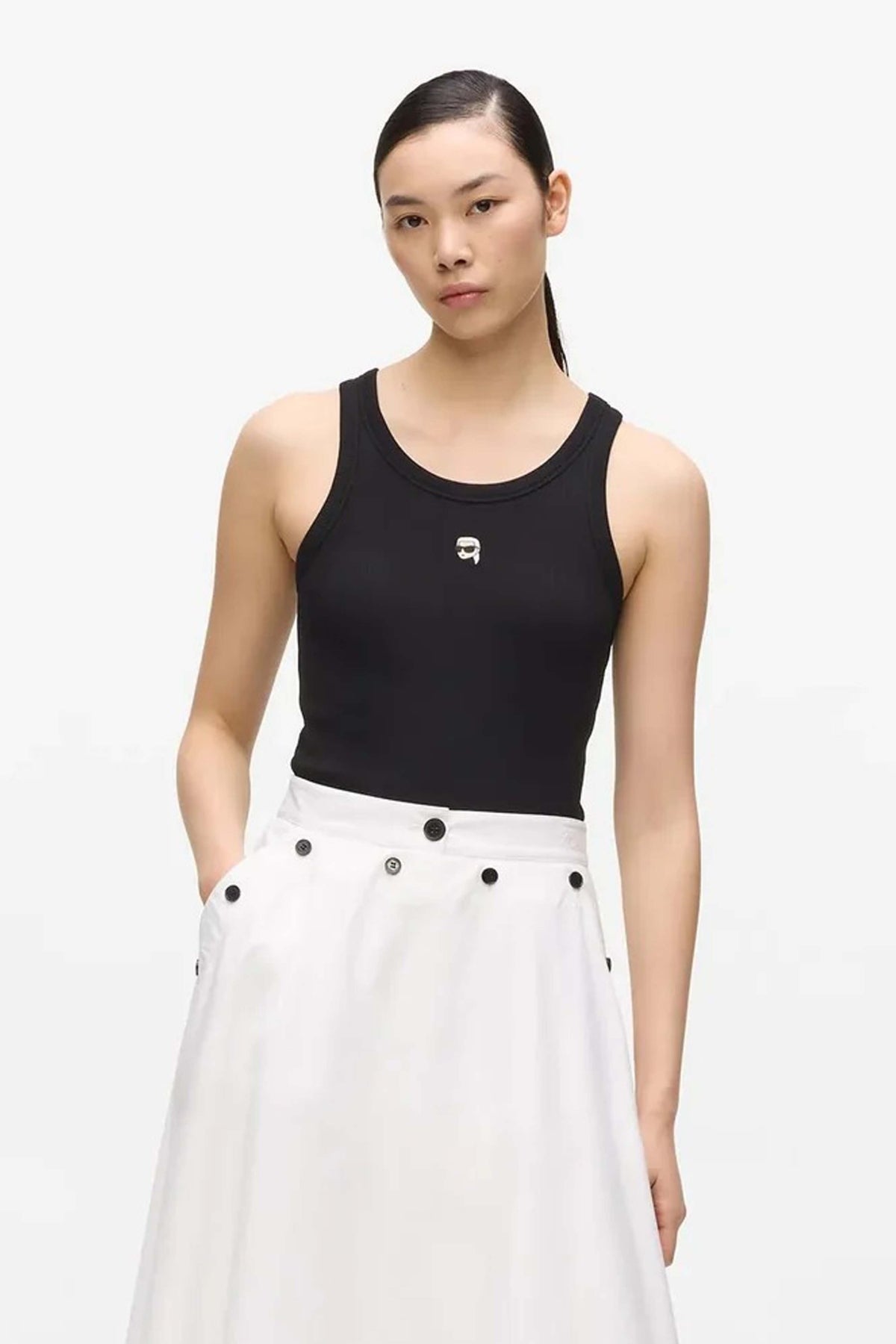 KARL LAGERFELD IKON RIBBED TANK TOP en color NEGRO (1)