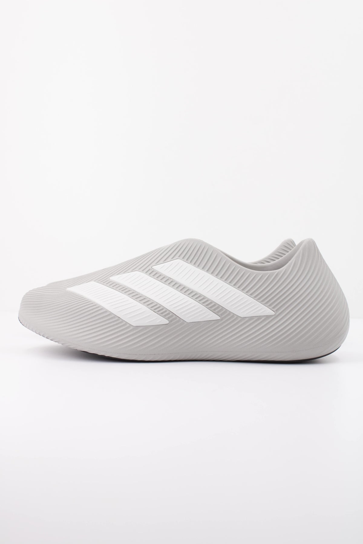 ADIDAS KI0071 en color GRIS (1)