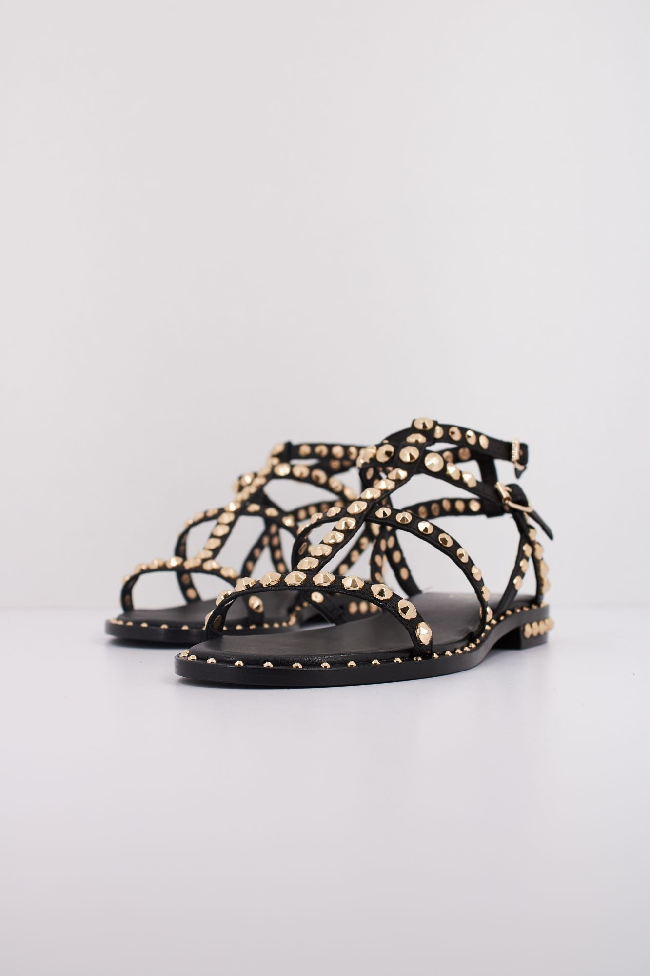 ASH PRECIOUS en color NEGRO (2)