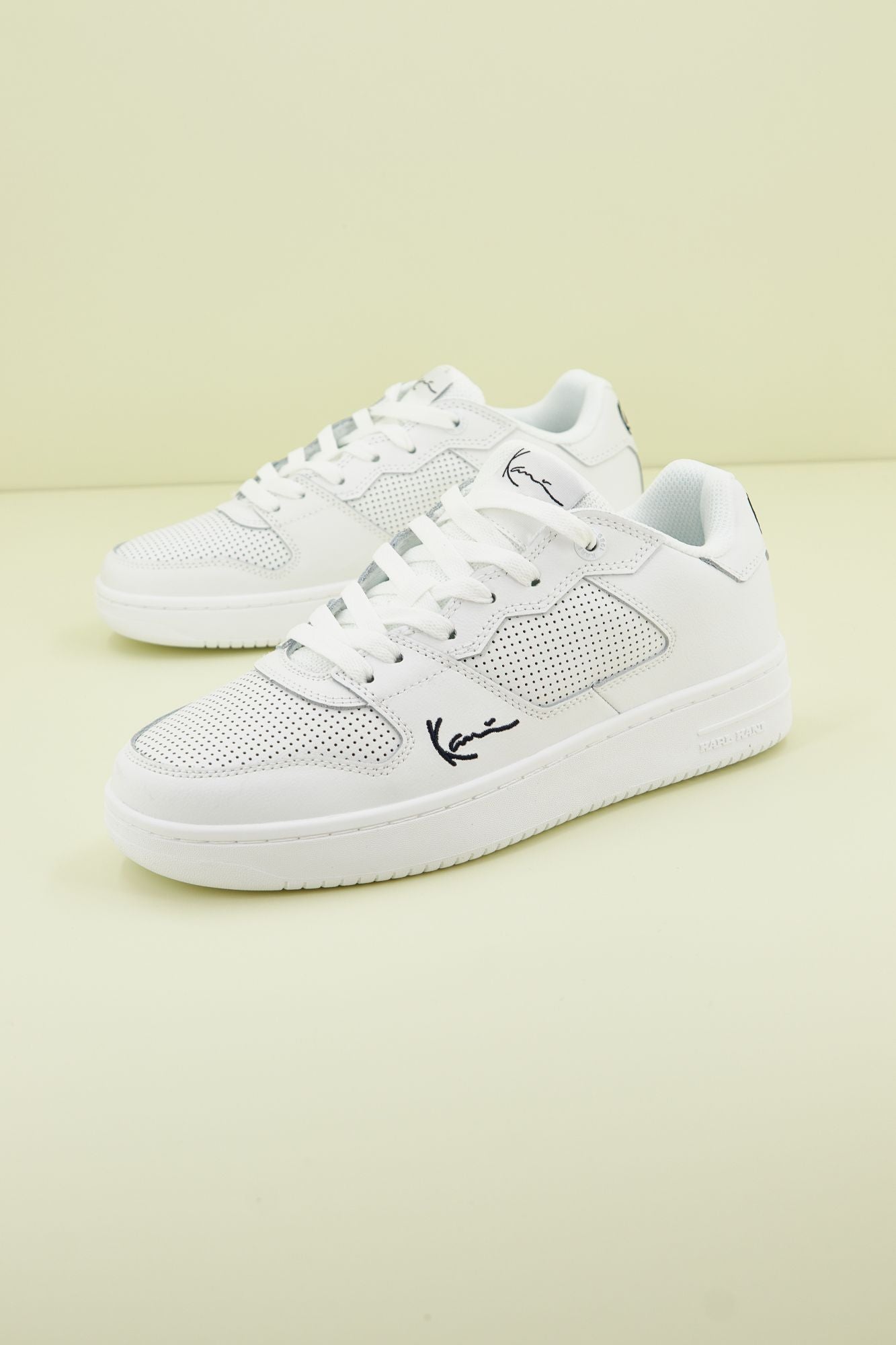 KARL KANI CLASSIC en color BLANCO (2)