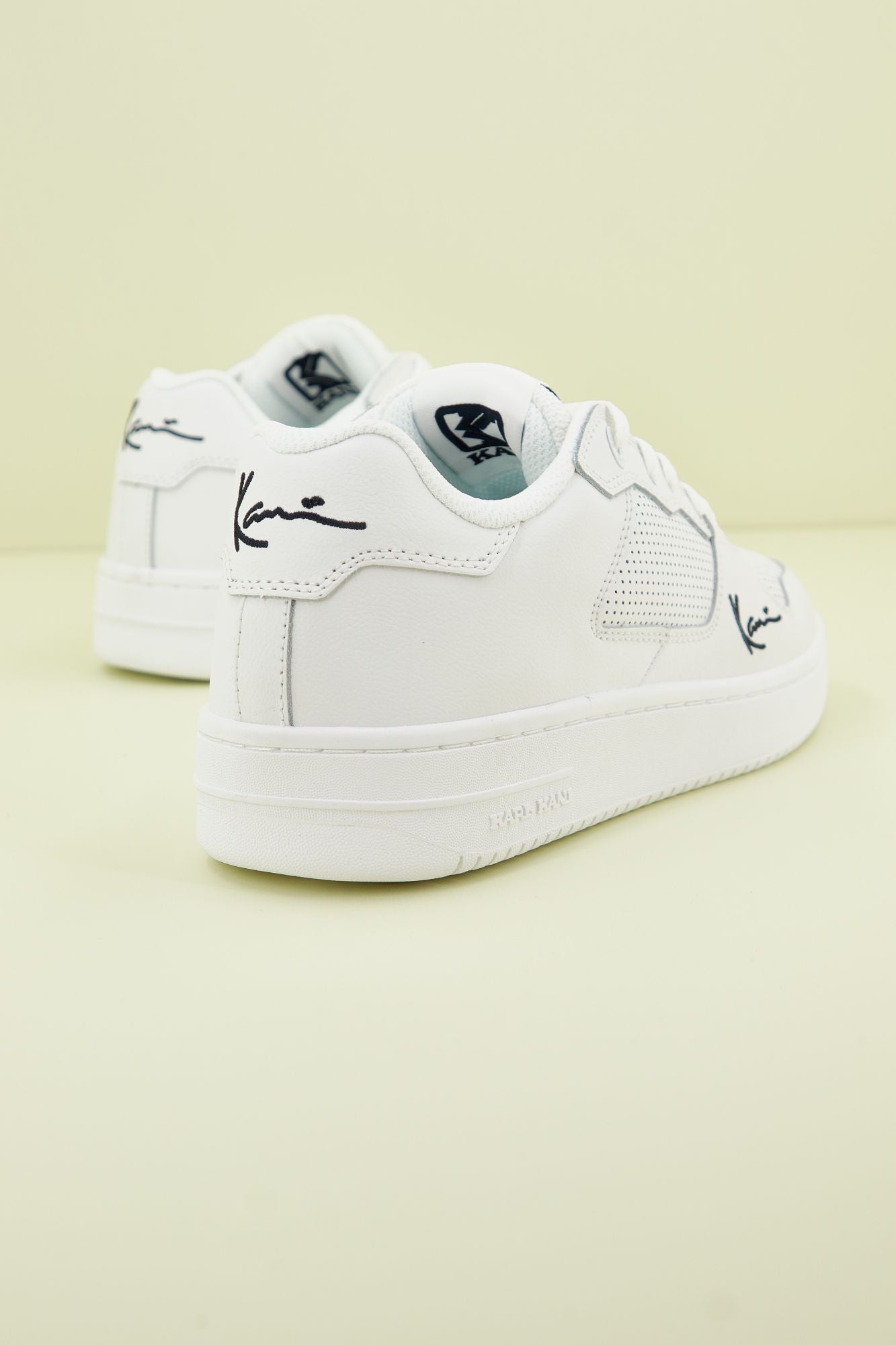 KARL KANI CLASSIC en color BLANCO (3)