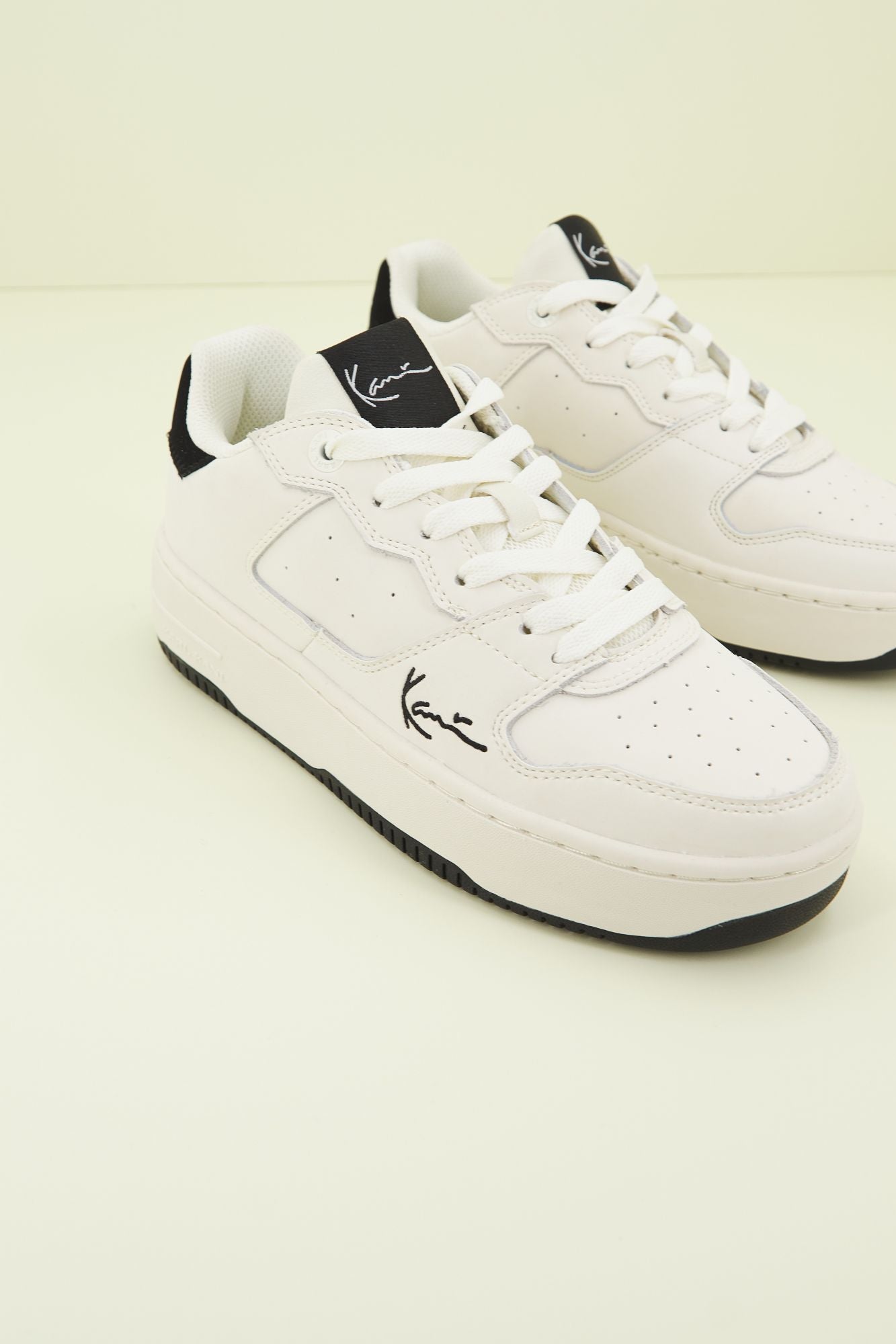 KARL KANI UP PRM en color BLANCO (1)