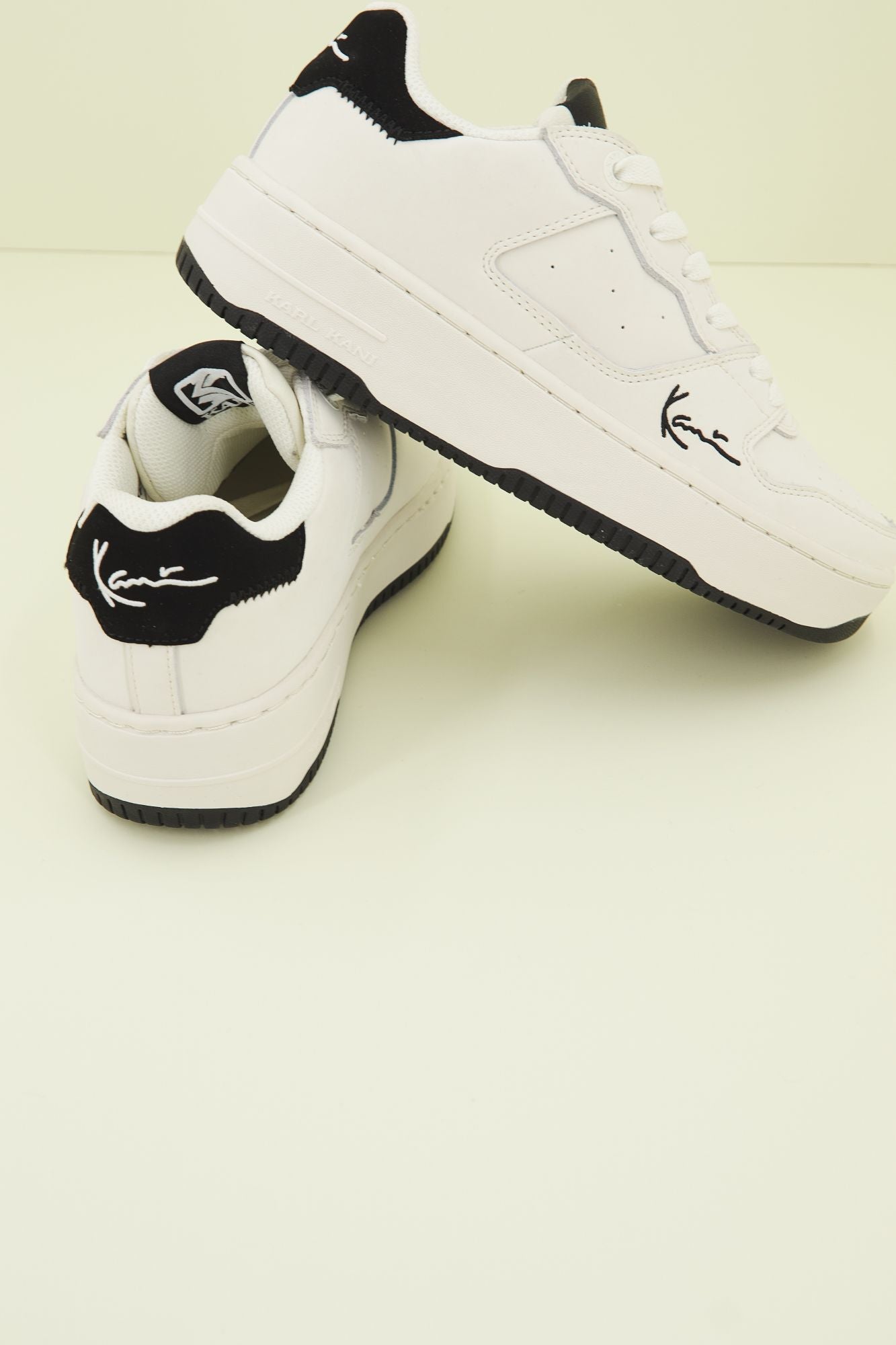 KARL KANI UP PRM en color BLANCO (3)