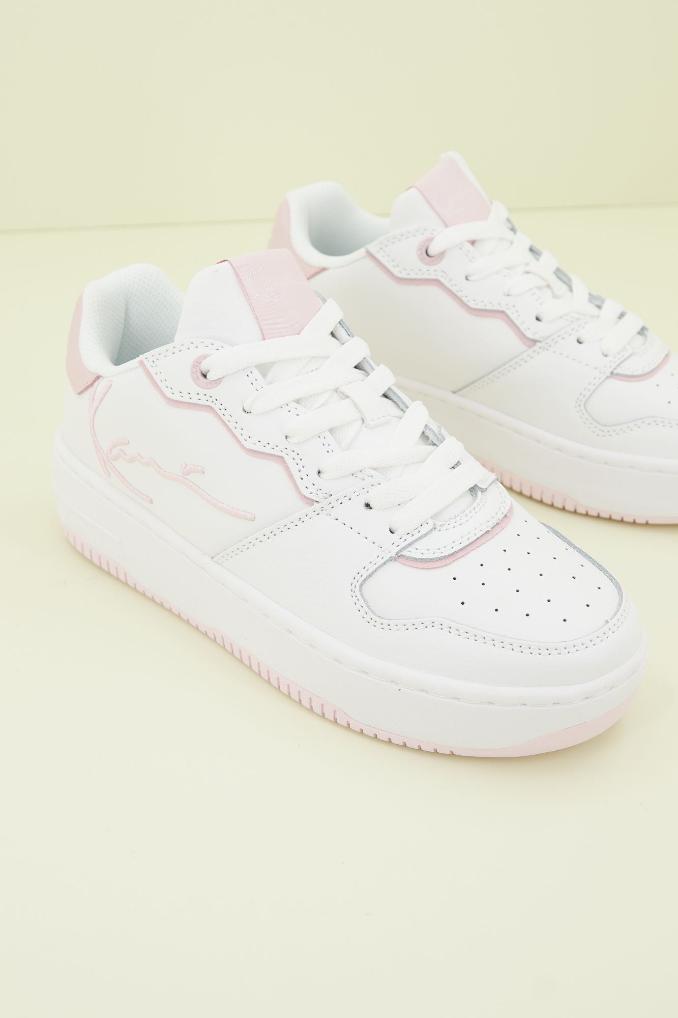 KARL KANI UP LOGO en color BLANCO (2)