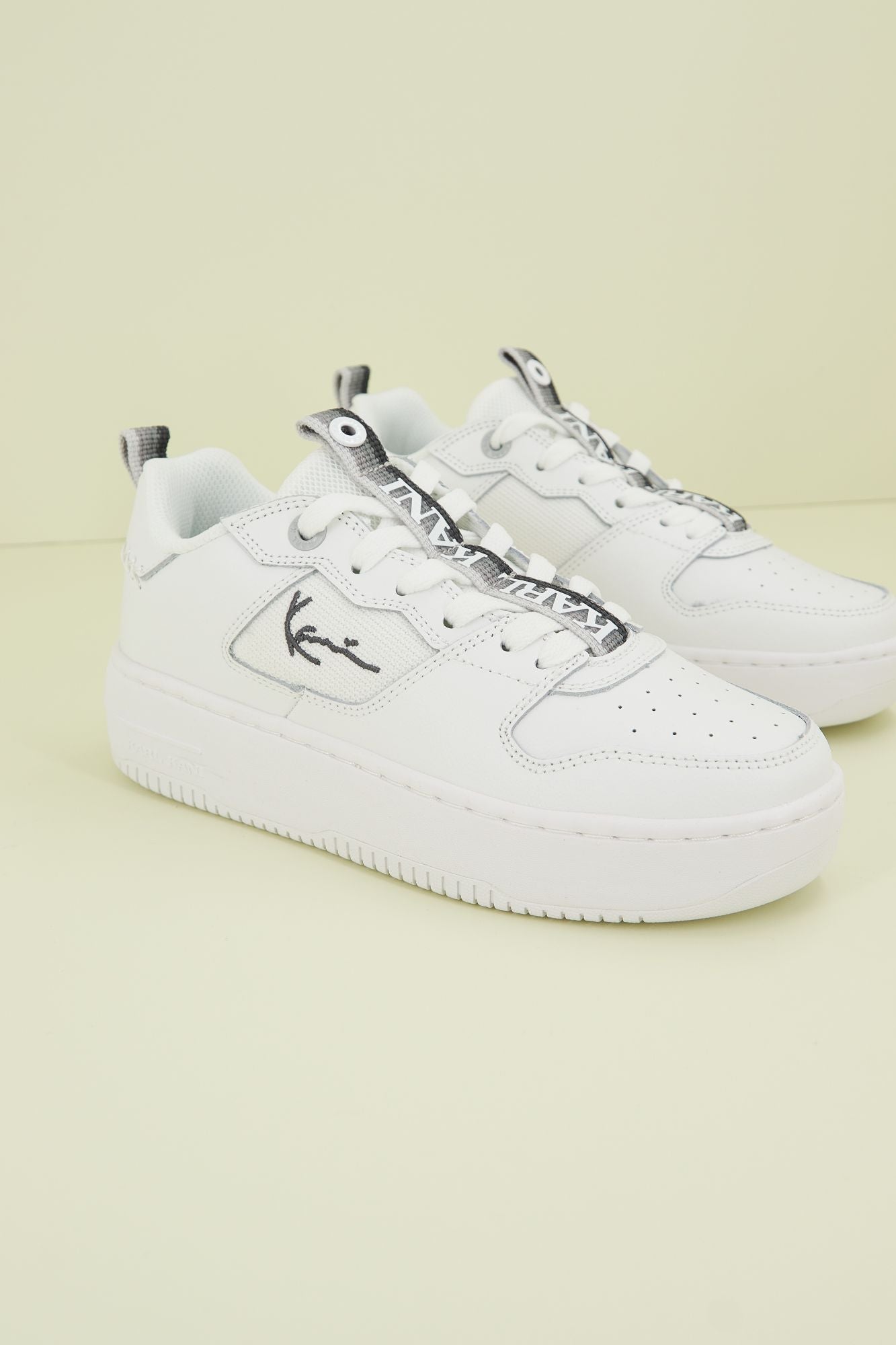 KARL KANI UP TT HYB en color BLANCO (1)