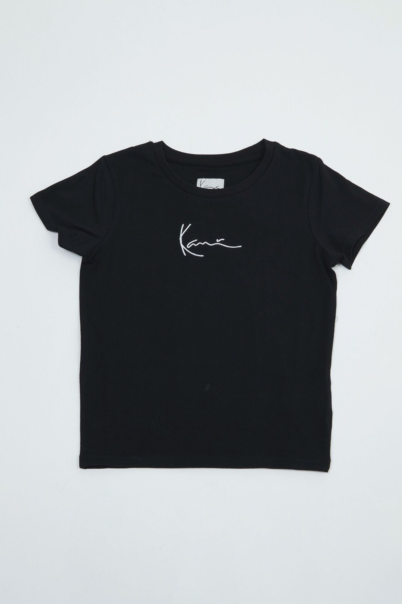 KARL KANI SIGNATURE SHORTS en color NEGRO (2)