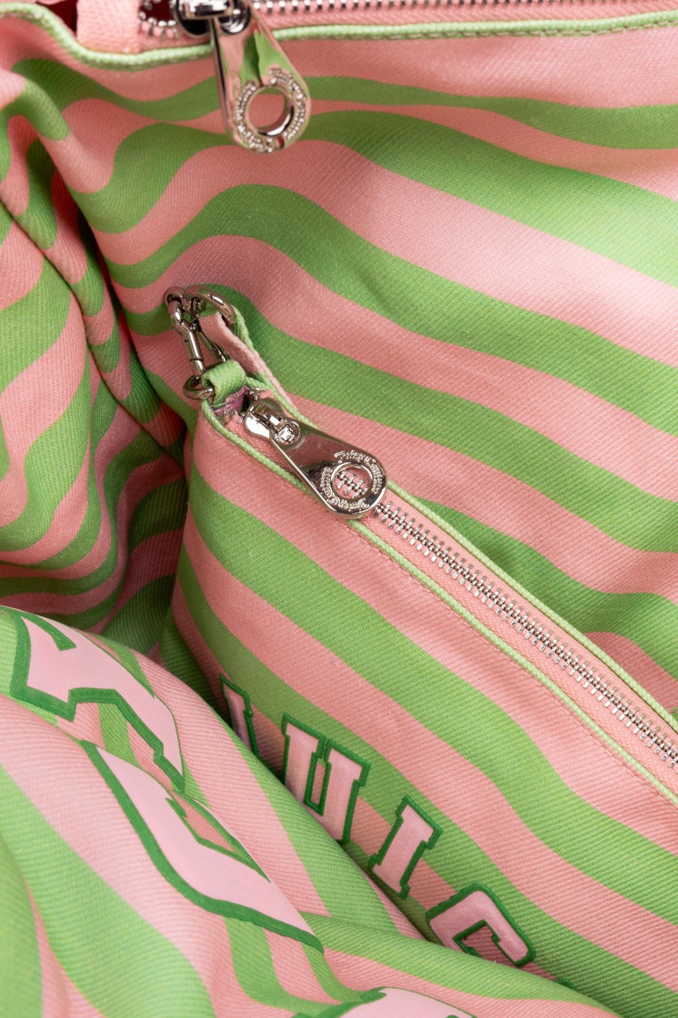 JUICY COUTURE DAISY CANVAS L SHOP en color ROSA (3)