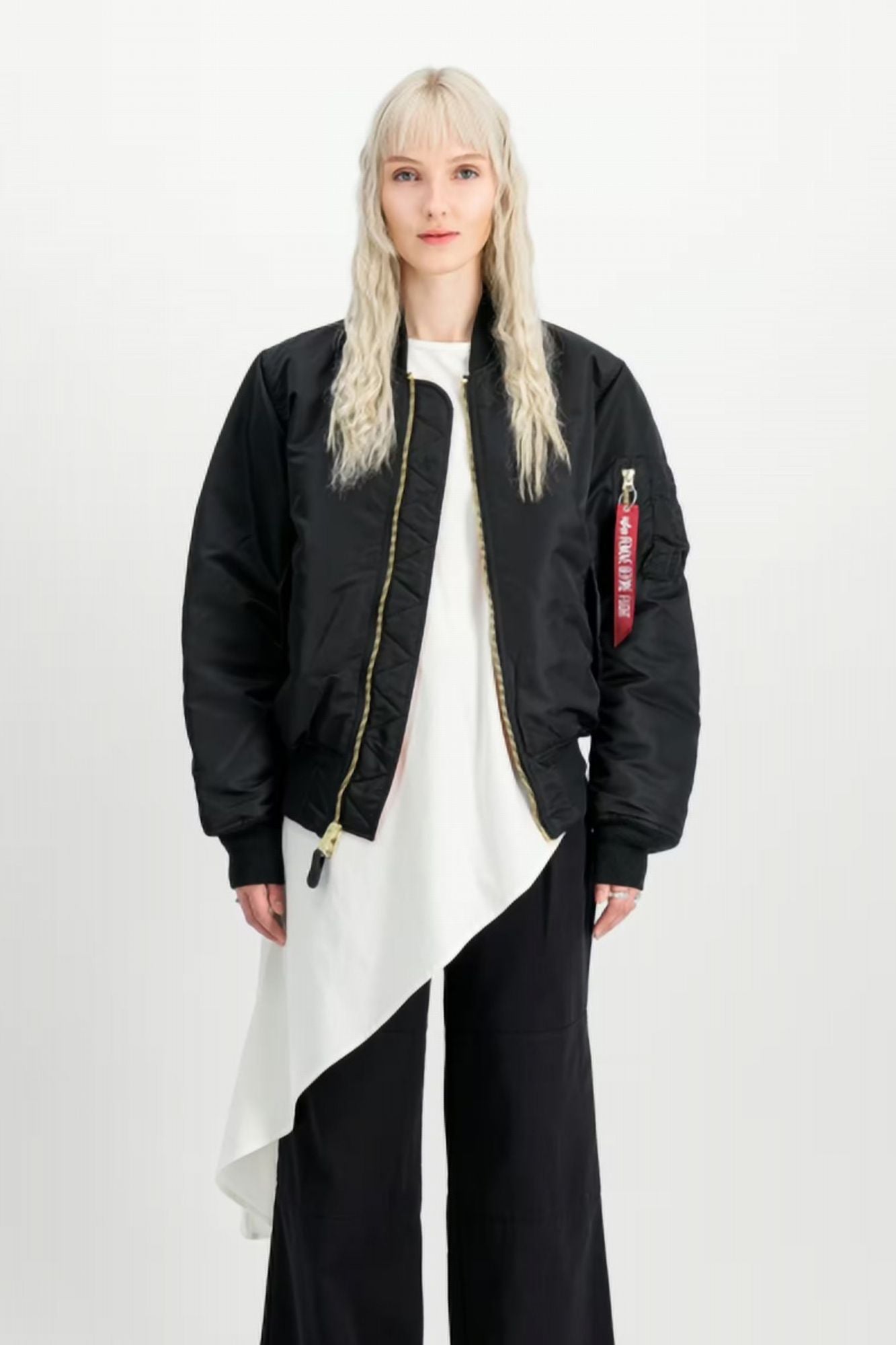 ALPHA INDUSTRIES MA-1 (HERITAGE) en color NEGRO (1)