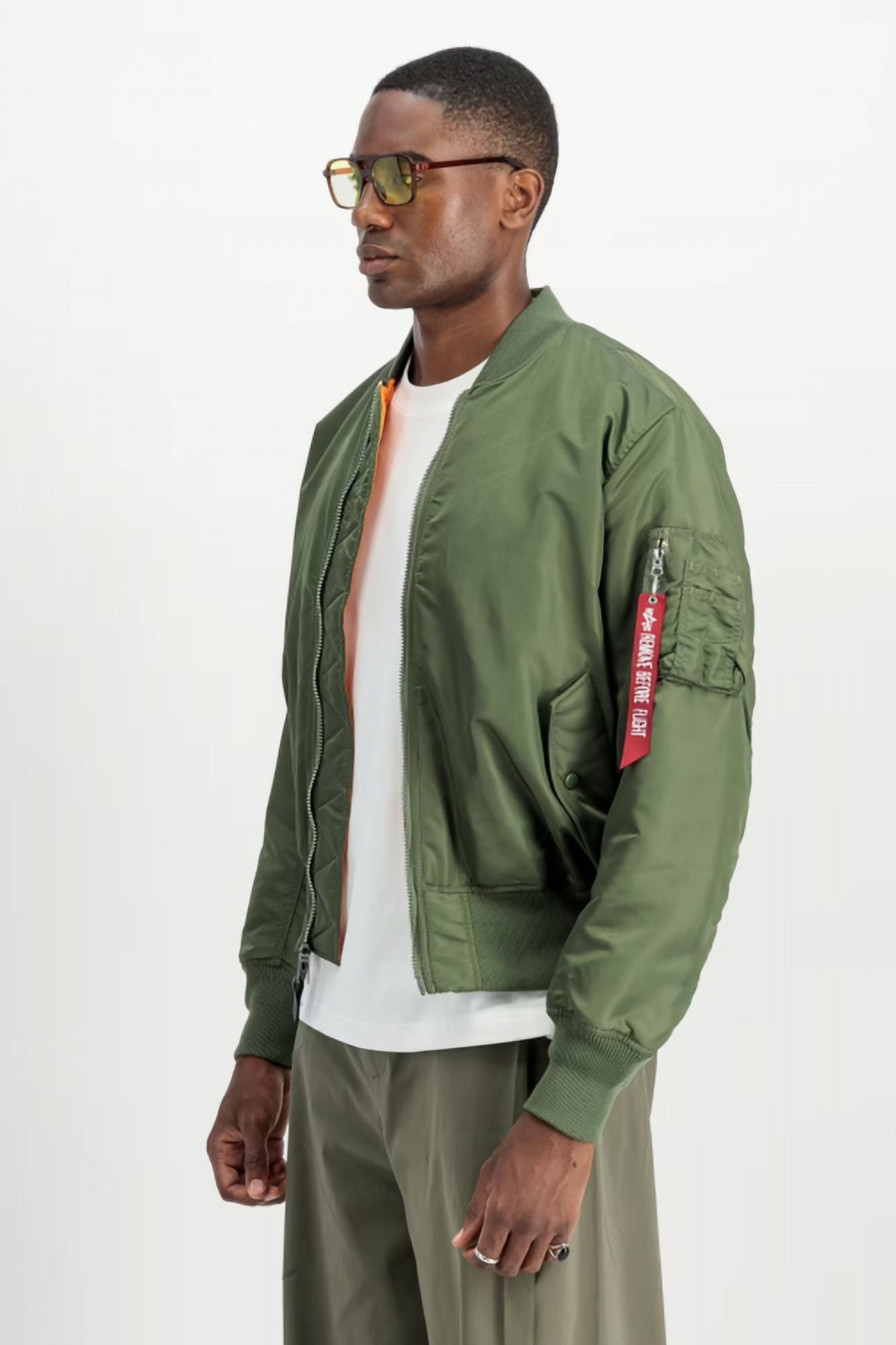ALPHA INDUSTRIES MA-1 (HERITAGE) en color VERDE (4)