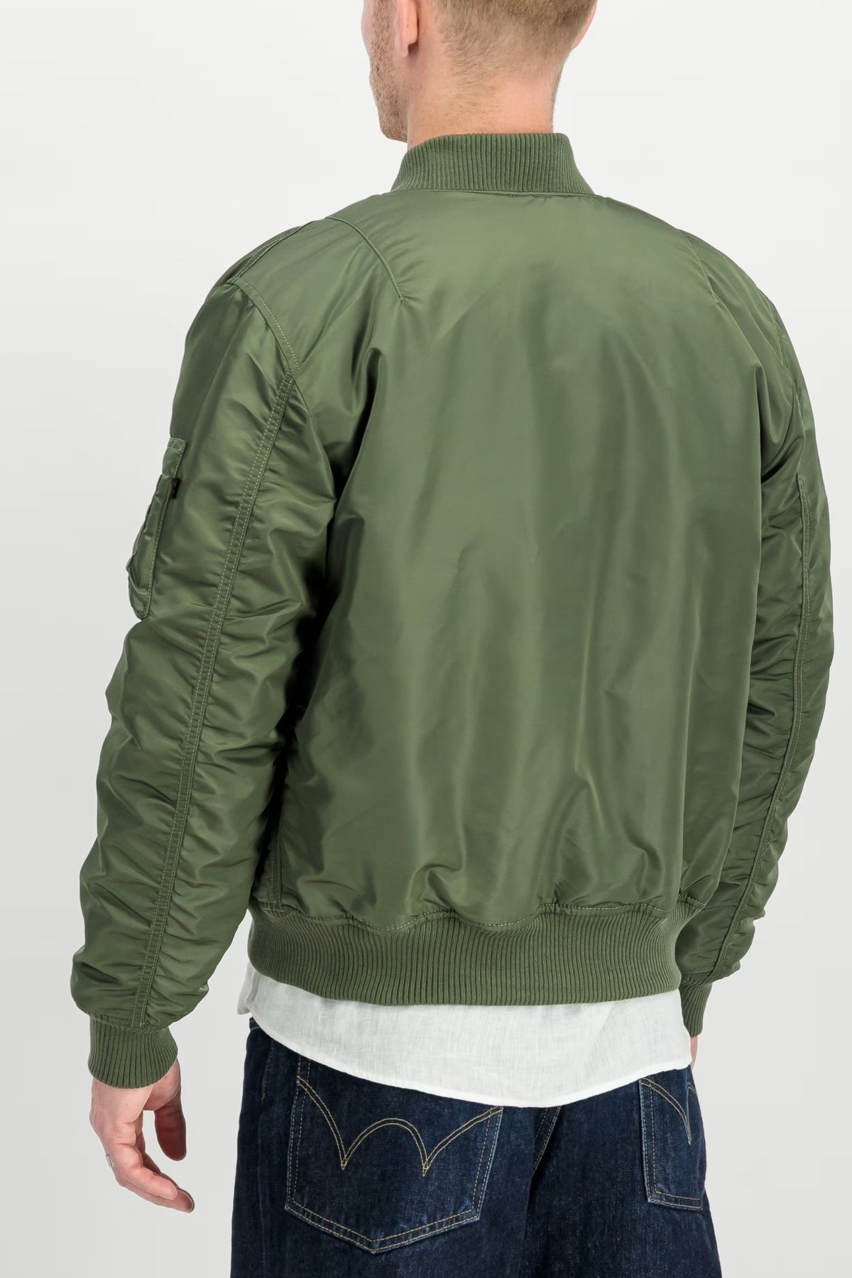 ALPHA INDUSTRIES THE MA-1 VF 59 BOMBER JACKET en color VERDE (2)