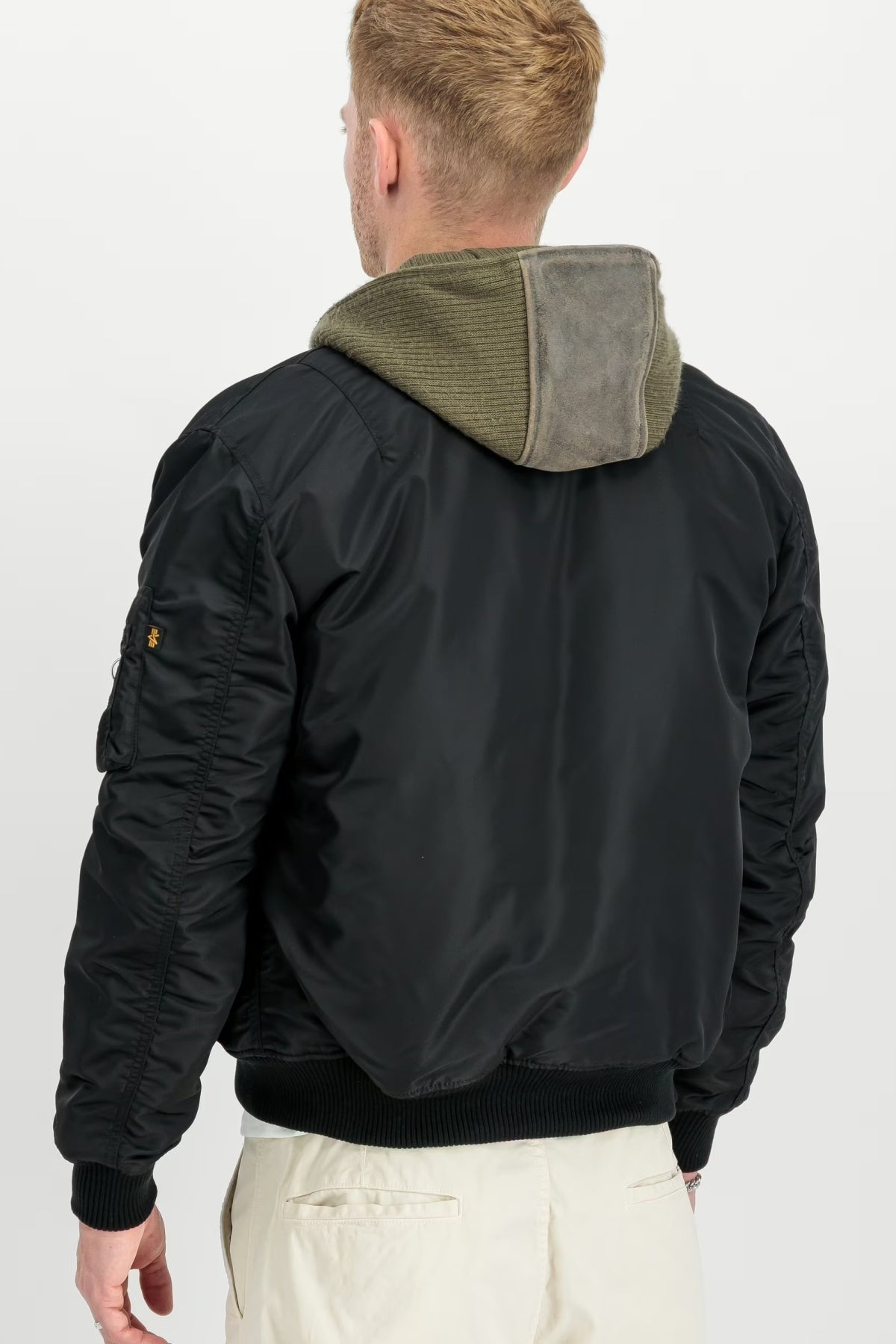ALPHA INDUSTRIES THE MA-1 VF 59 BOMBER JACKET en color NEGRO (2)
