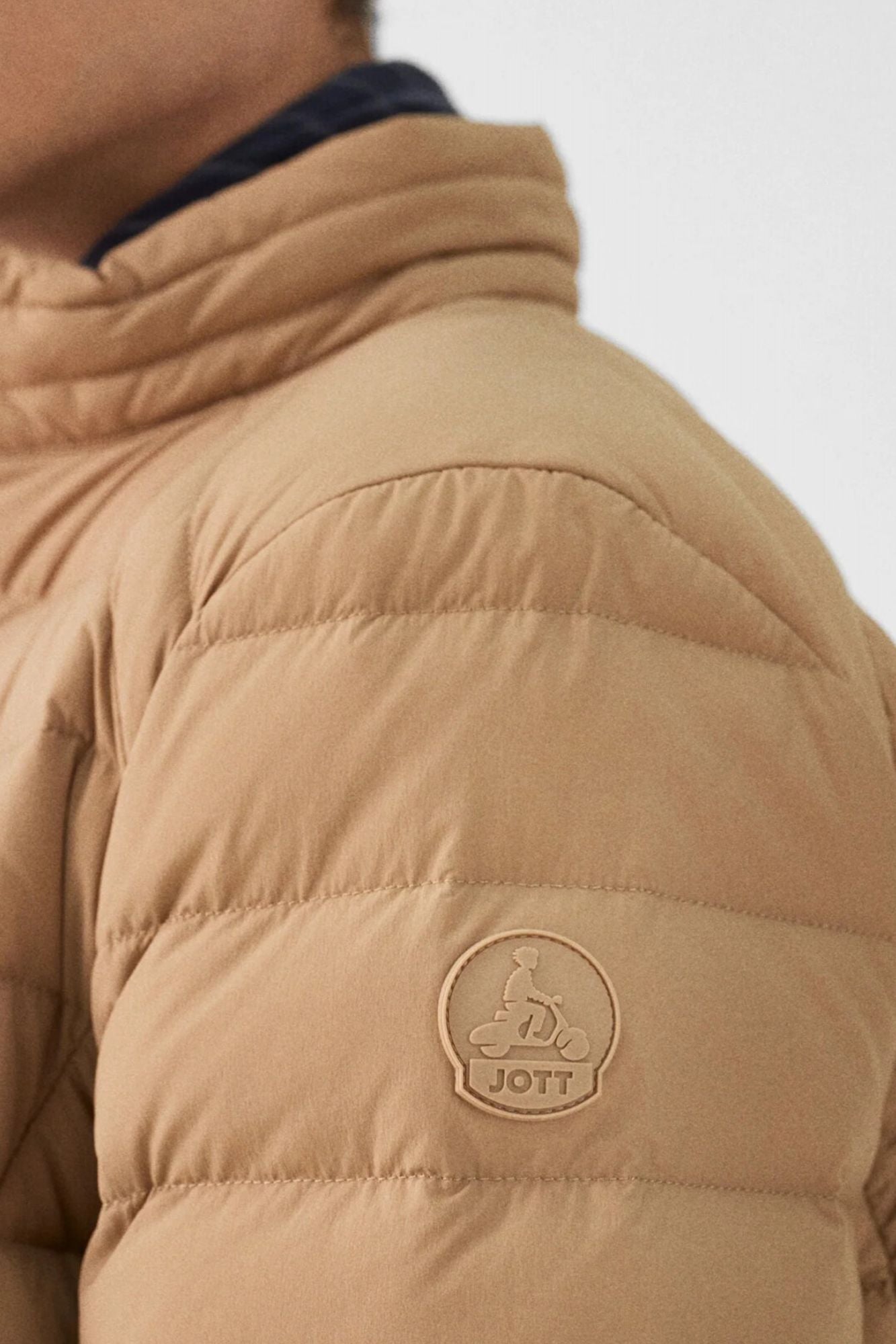 JOTT ARAGON en color MARRON CLARO (4)