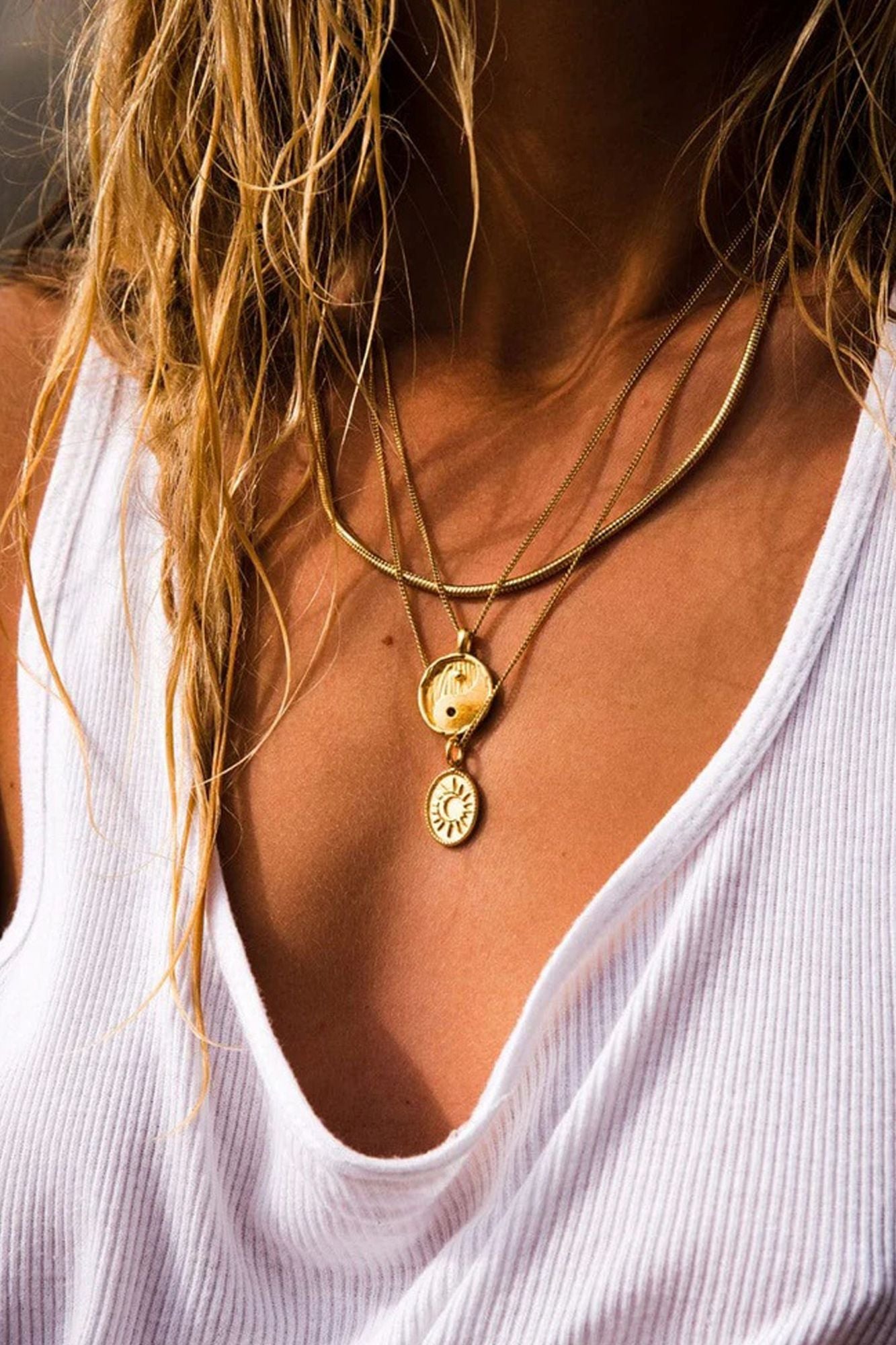 TWOJEYS MIDNIGHT NECKLACE en color ORO (2)