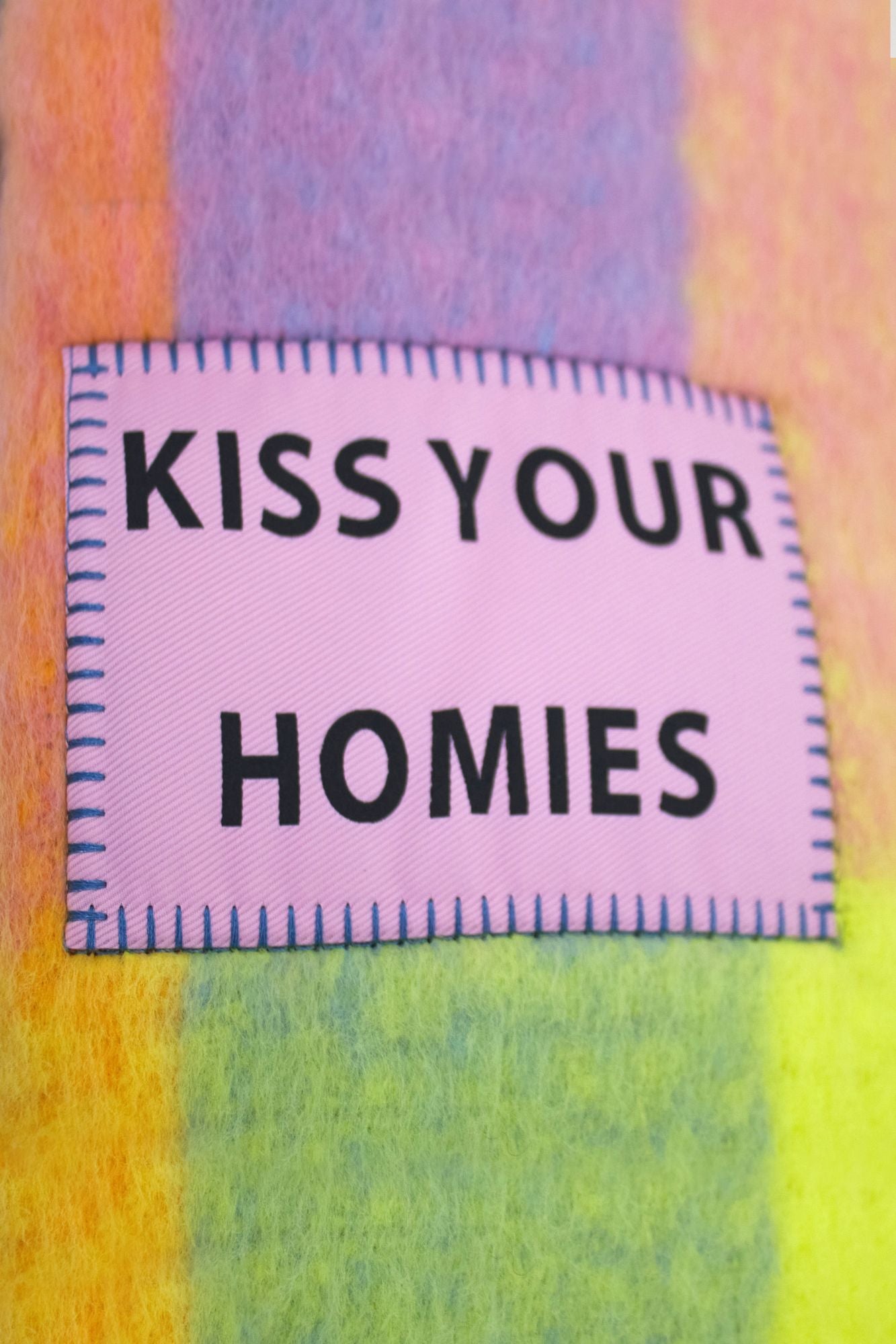 VERB TO DO KISS YOUR HOMIES en color MULTICOLOR (3)