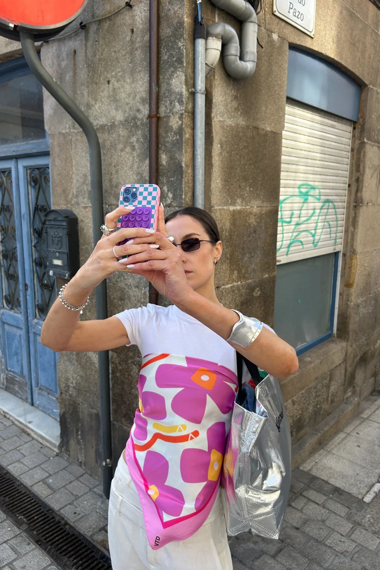 VERB TO DO PINK FLOWERS en color ROSA (2)