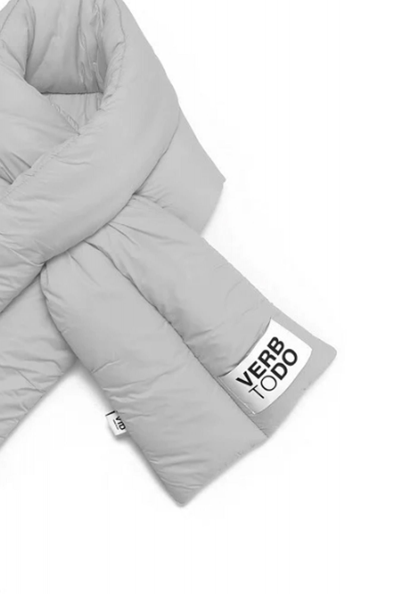 VERB TO DO SCARF NYLON PUFFER en color GRIS (2)
