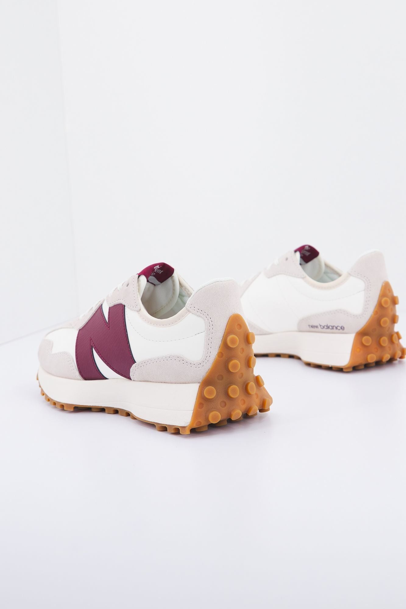 NEW BALANCE WS327 KA en color BEIS (3)