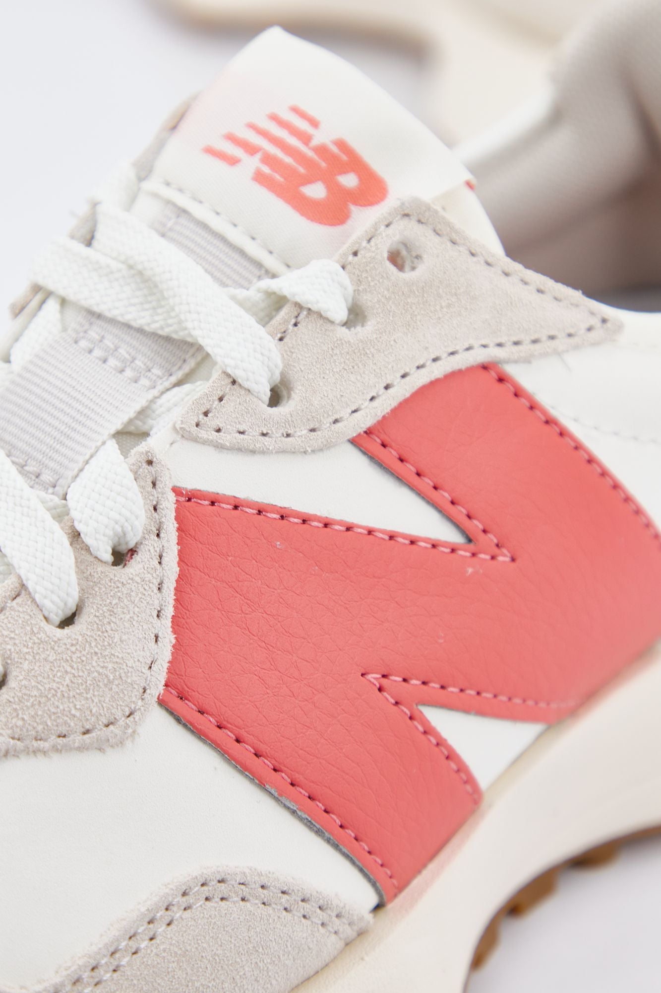 NEW BALANCE MS327 ASM en color BEIS (4)