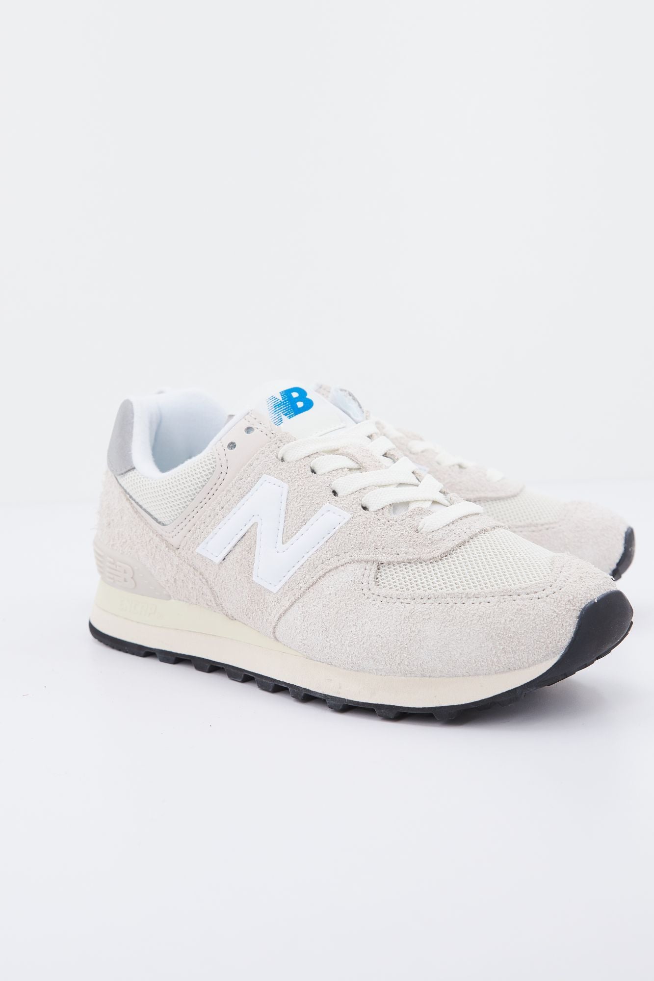 NEW BALANCE U574 RZ2 en color BEIS (1)