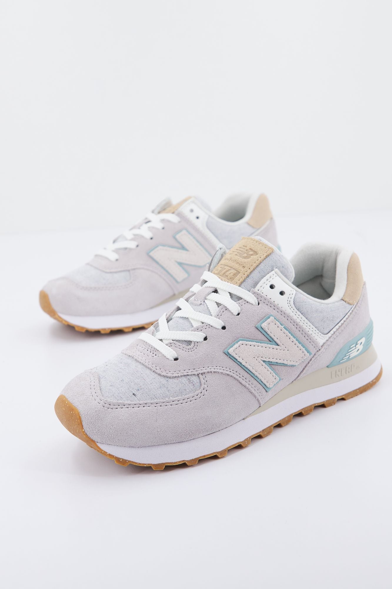 NEW BALANCE U574 SG2 en color GRIS (3)