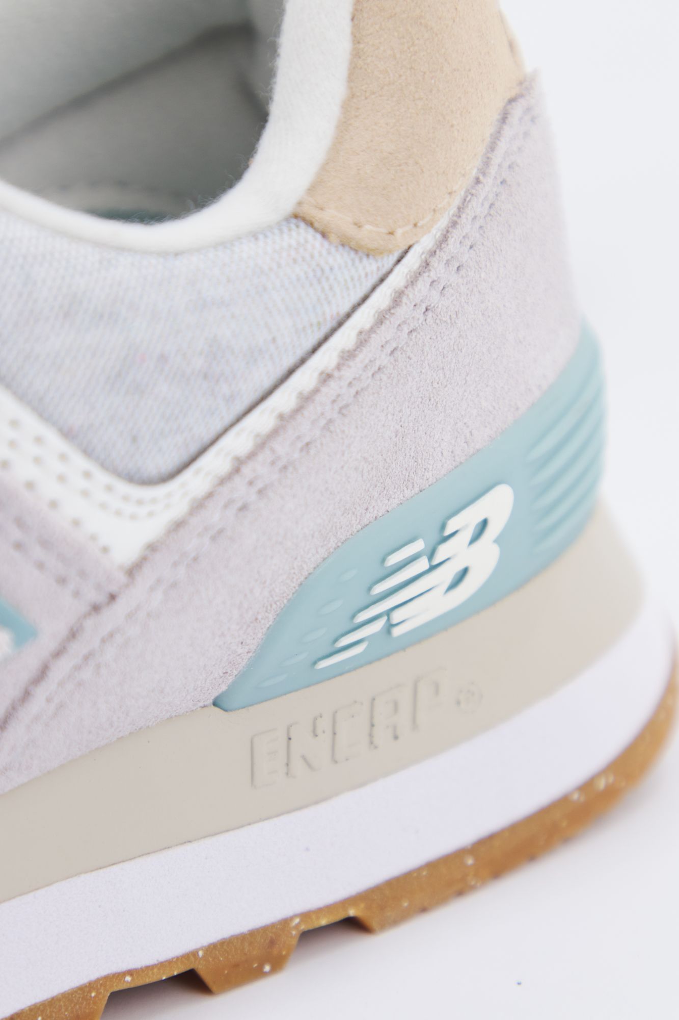 NEW BALANCE U574 SG2 en color GRIS (4)