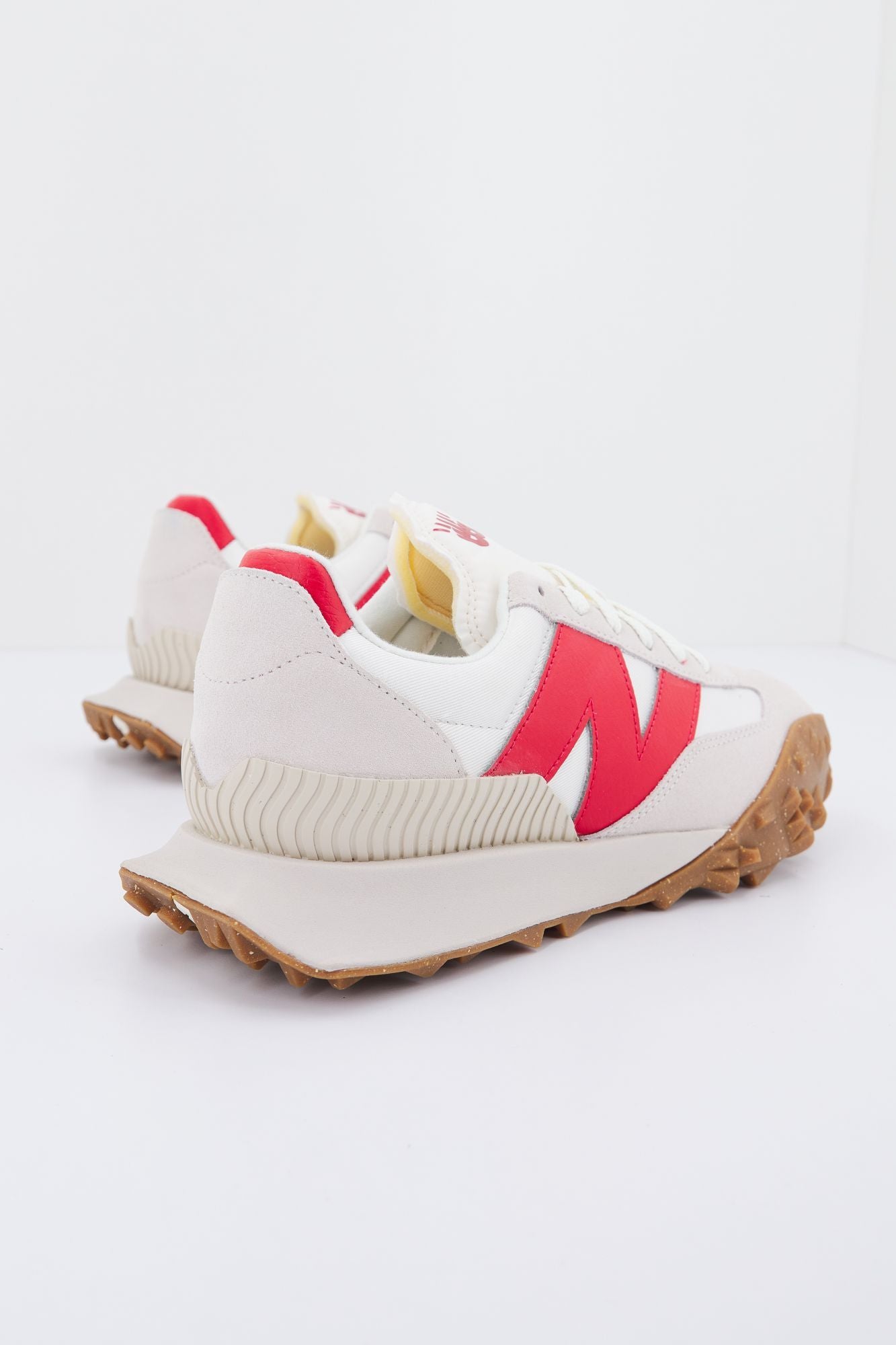 NEW BALANCE UXC72 VB en color BLANCO (3)