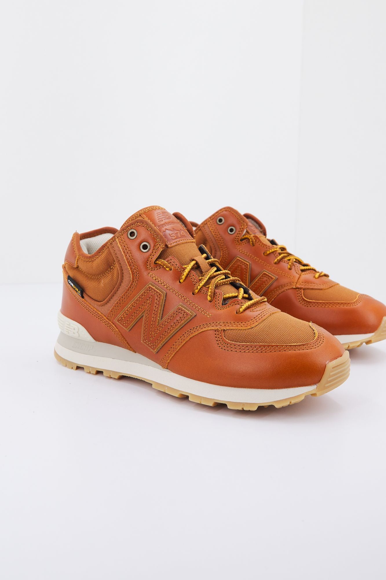 NEW BALANCE U574 HBB en color MARRON (1)