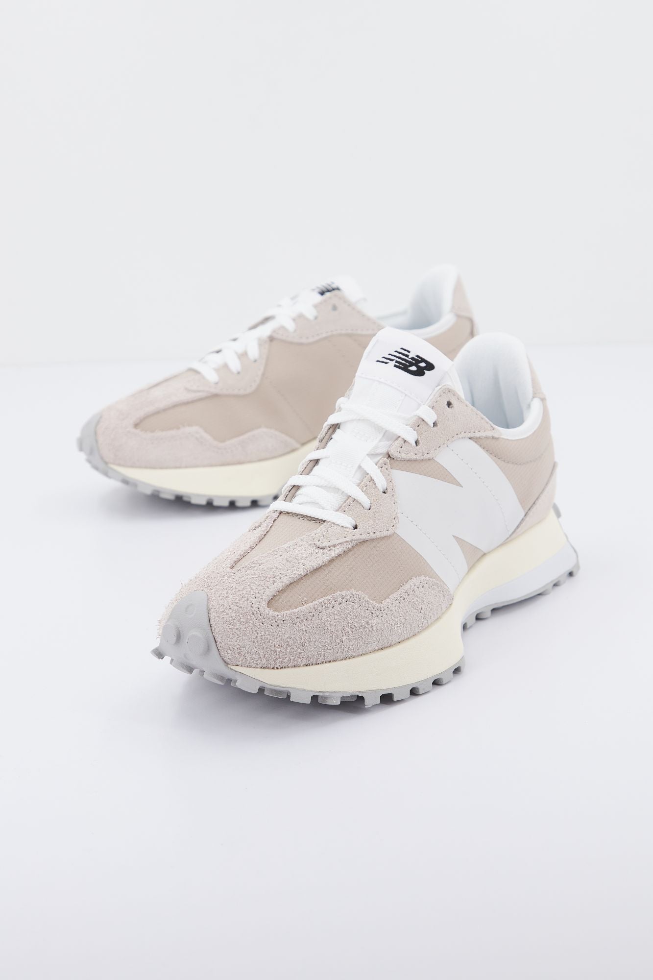 NEW BALANCE WS327 EC en color MARRON CLARO (1)