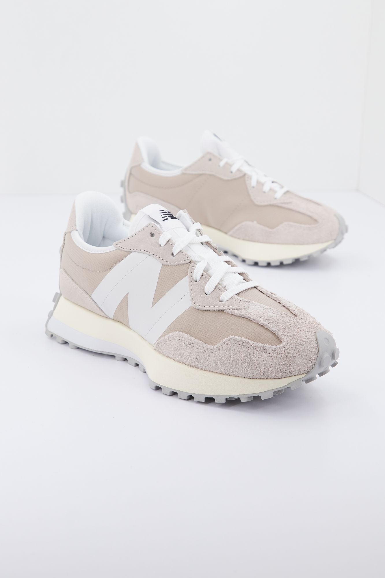 NEW BALANCE WS327 EC en color MARRON CLARO (2)