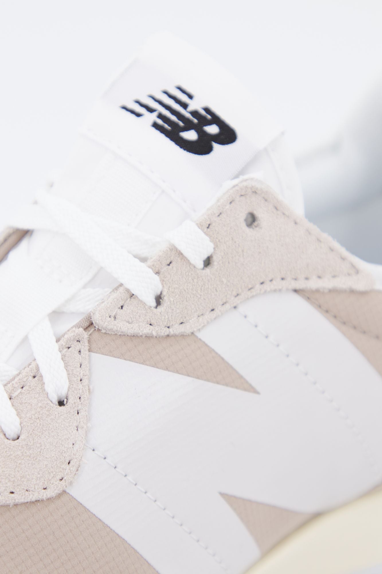 NEW BALANCE WS327 EC en color MARRON CLARO (4)