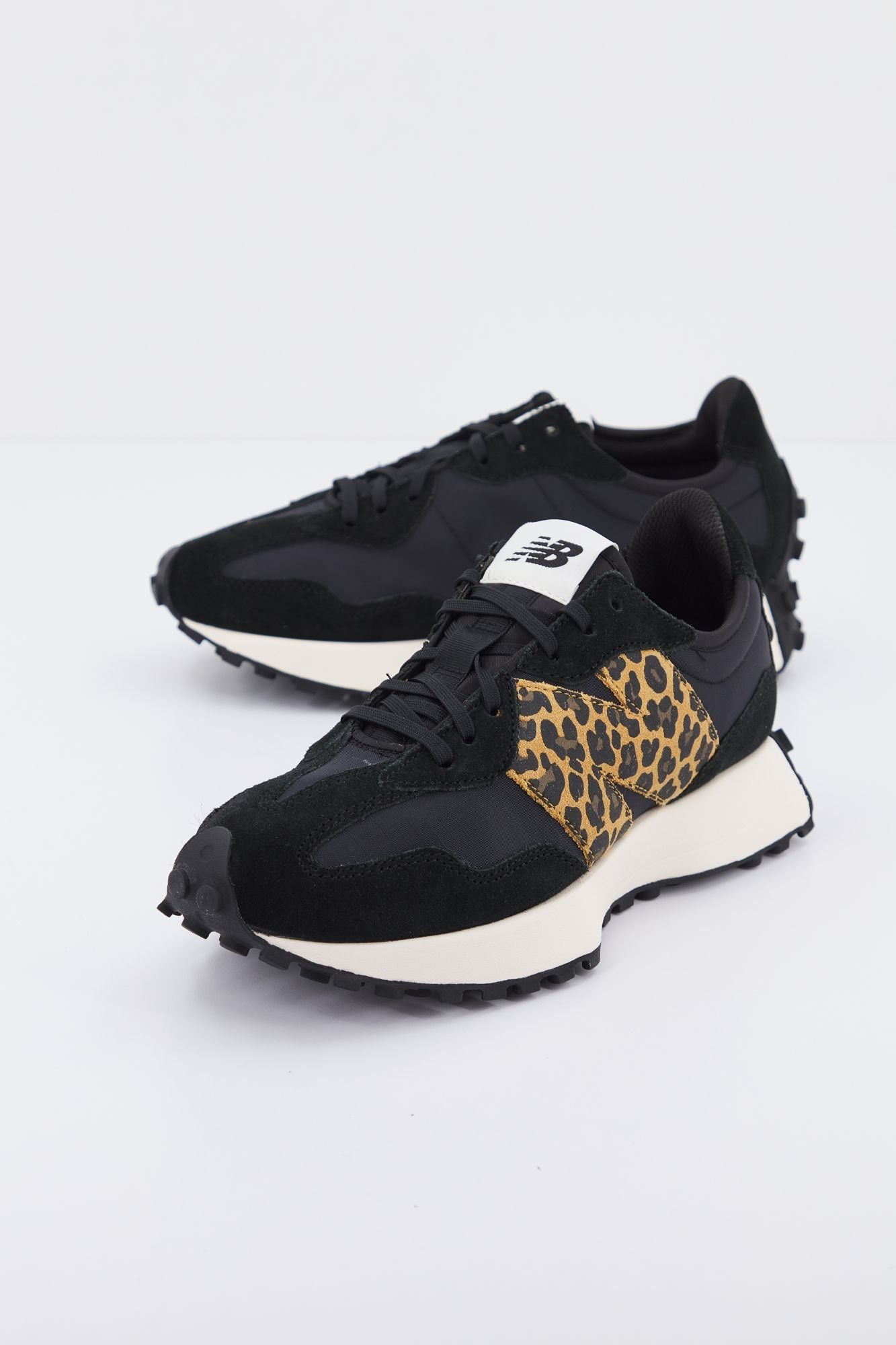 NEW BALANCE WS327 RBL en color NEGRO (2)