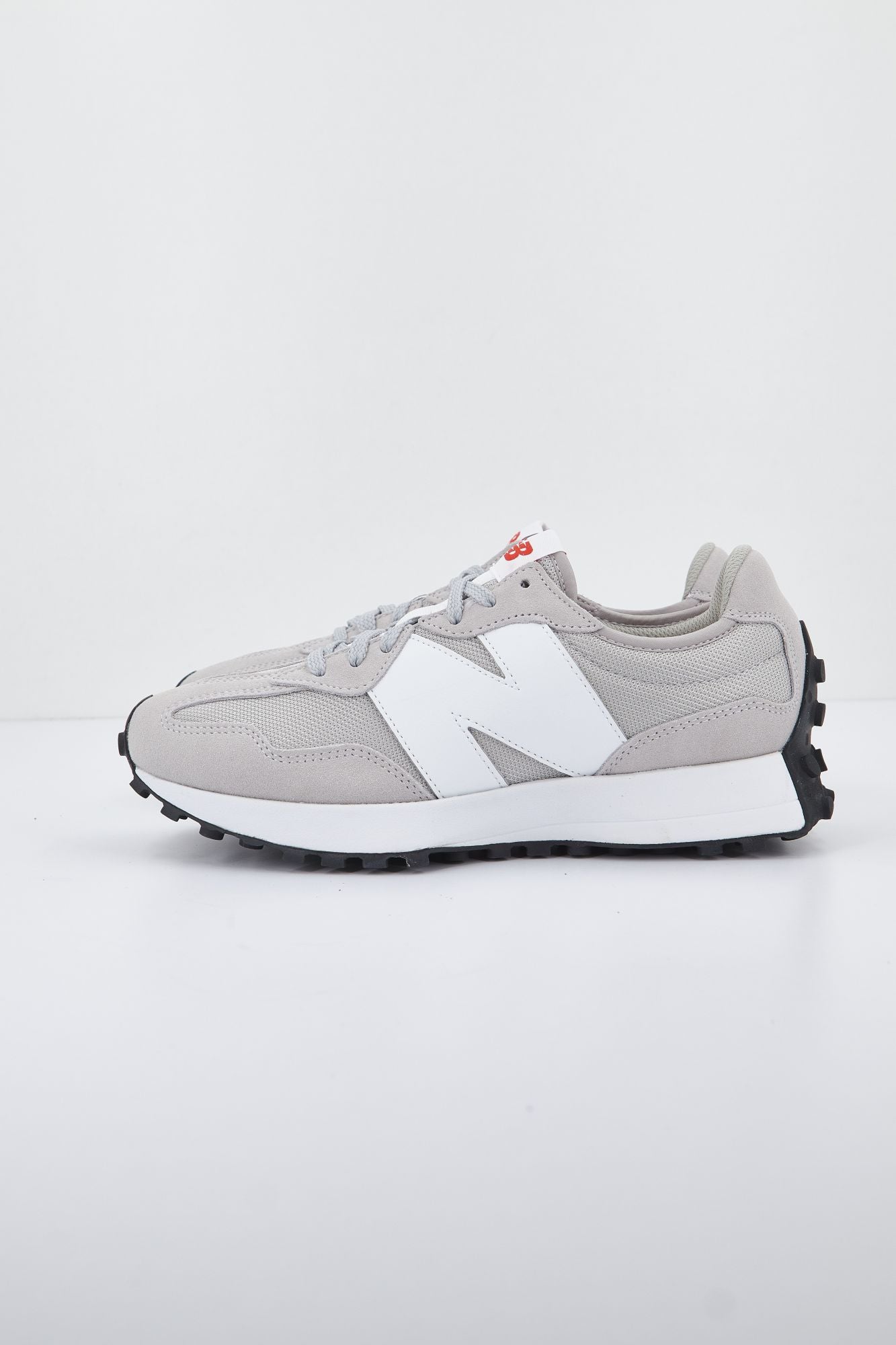 NEW BALANCE MS327 CGW en color GRIS (1)